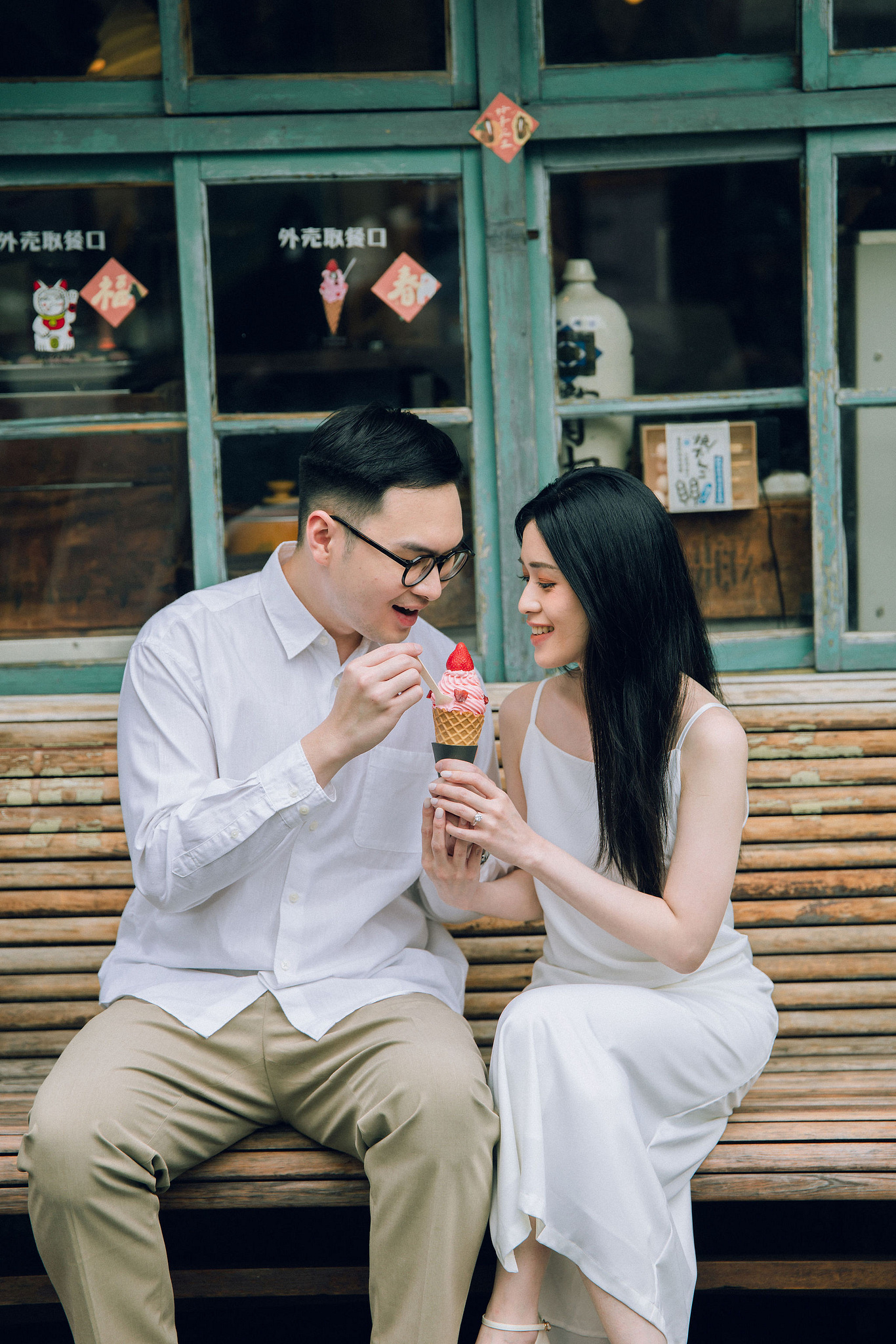 Taiwan Pre-Wedding Photoshoot | Dadaocheng, Shifen & Jiufen at Da Dao Cheng pre-wedding photo