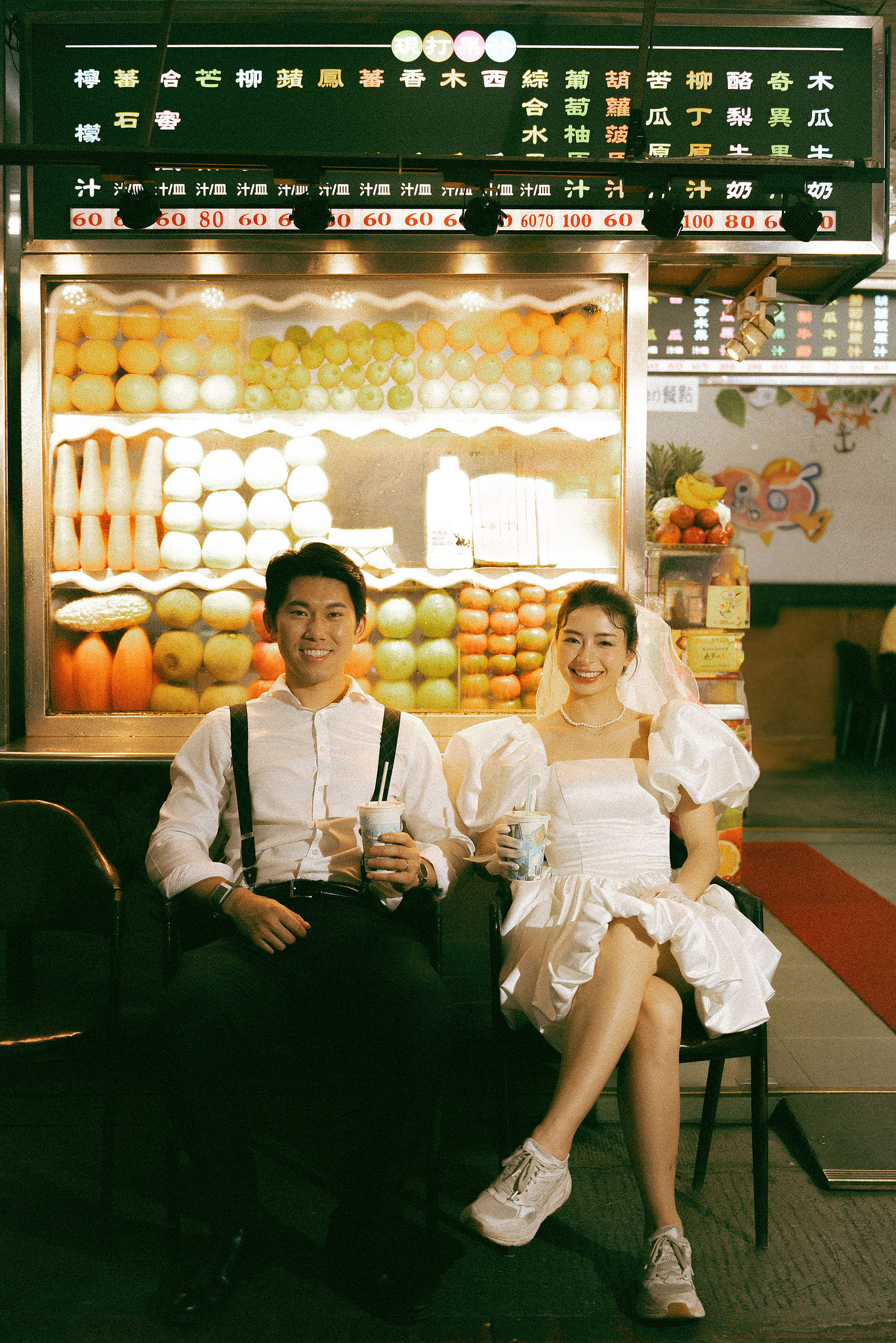 Taiwan Pre-Wedding Photoshoot Traditional Garden Qi Pao Experience Yangmingshan Vintage Night Market Shoot at Night Market pre-wedding photo