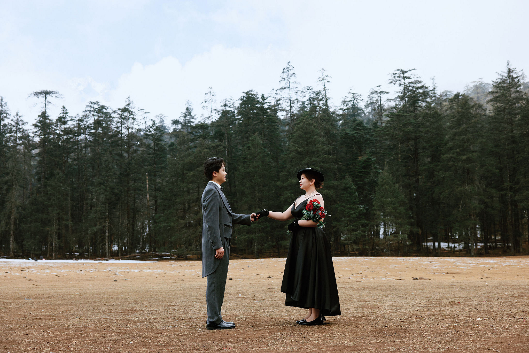 Lijiang Pre-Wedding Photoshoot | Spruce Meadow, Blue Moon Valley & Alpine Lake at Spruce Meadow pre-wedding photo