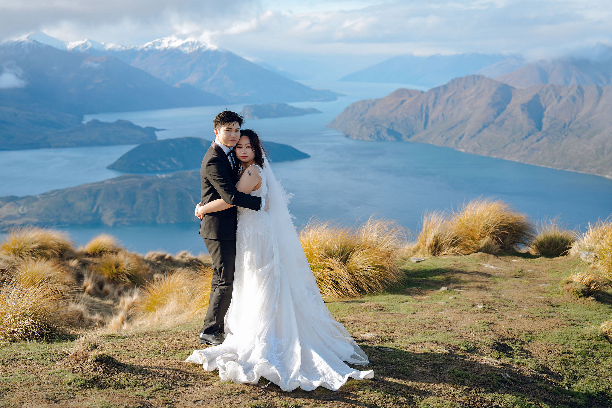 New Zealand Pre-Wedding Photoshoot | Lake Wakatipu, Alta Tarns, Coromandel Peak to Mount Cook at Coromandel Peak pre-wedding photo
