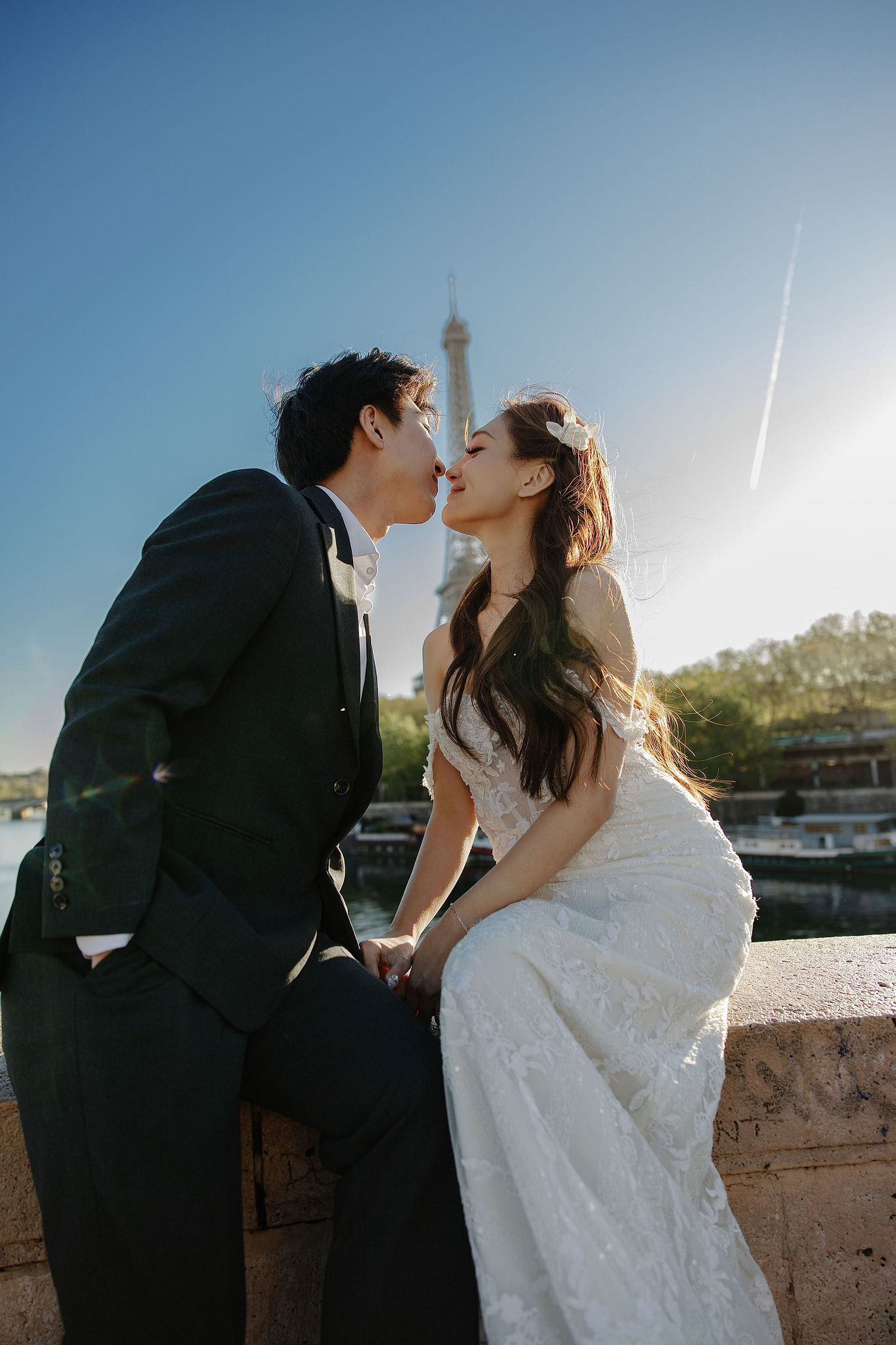 Paris Pre-Wedding Photoshoot | Place du Trocadéro, Bir-Hakeim Bridge, Sacré-Cœur Basilica, Parisian Café & Palais Royal at Place du Trocadéro pre-wedding photo
