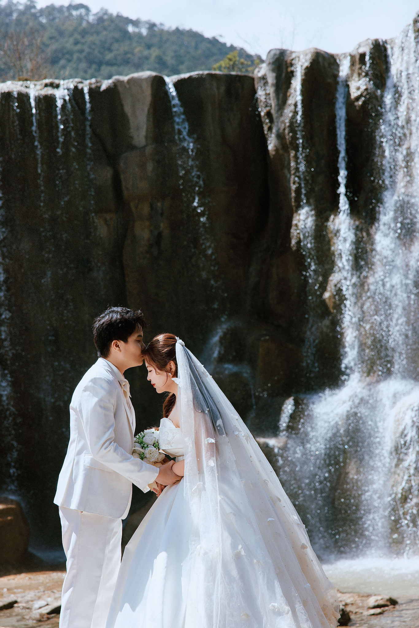 Lijiang Pre-Wedding Photoshoot | Spruce Meadow, Blue Moon Valley & Alpine Lake at Blue Moon Valley pre-wedding photo