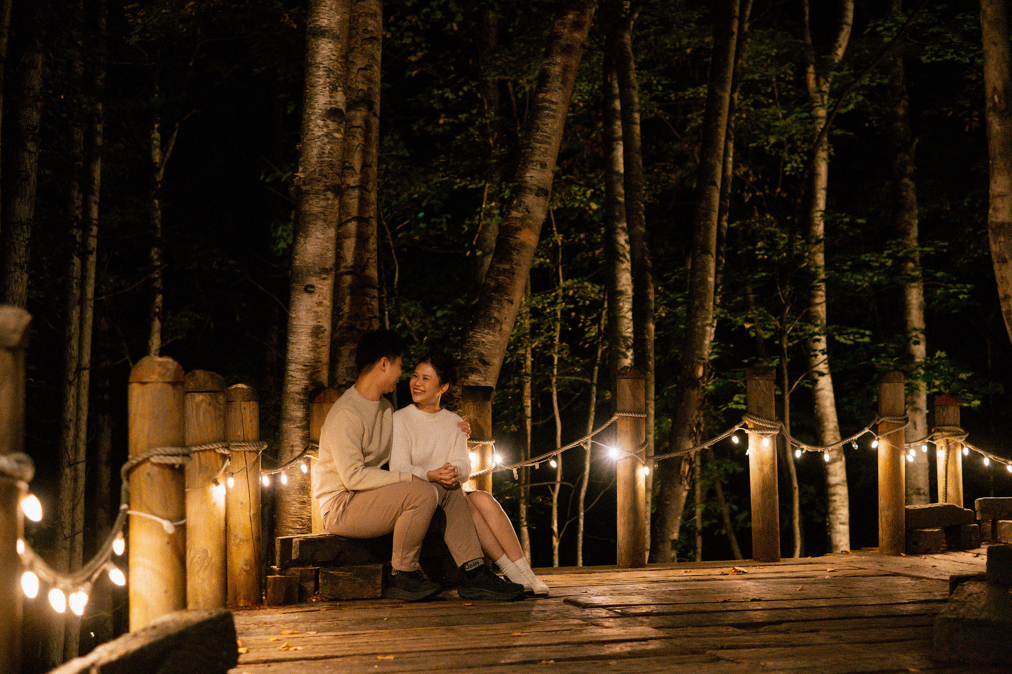 Furano, Hokkaido Pre-Wedding Photoshoot | Farm Chiyoda, Shikisai-no-oka & Ningle Terrace at Ningle Terrace pre-wedding photo