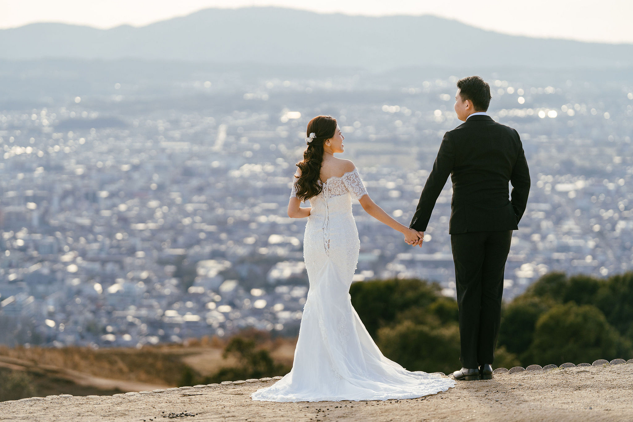 Kyoto Pre-Wedding Photoshoot | Nara Park, Gion & Mount Wakakusa at Mount Wakakusa pre-wedding photo
