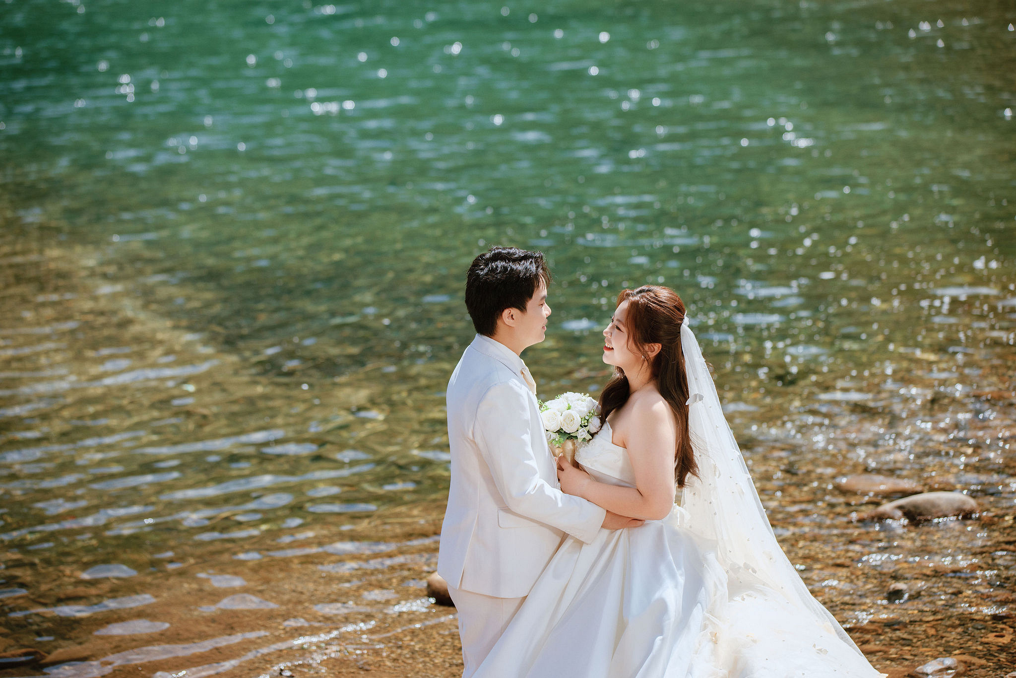 Lijiang Pre-Wedding Photoshoot | Spruce Meadow, Blue Moon Valley & Alpine Lake at Blue Moon Valley pre-wedding photo