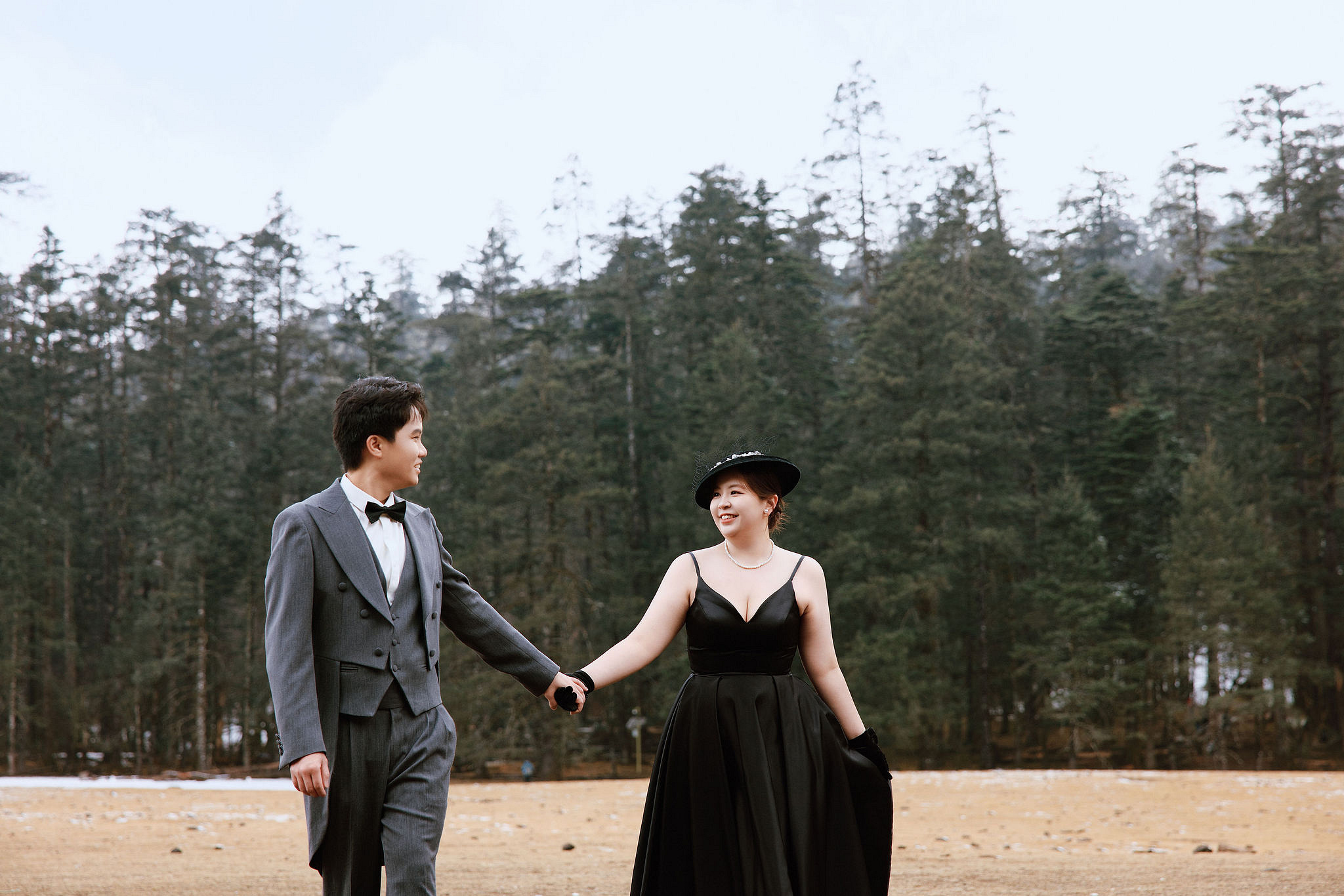 Lijiang Pre-Wedding Photoshoot | Spruce Meadow, Blue Moon Valley & Alpine Lake at Spruce Meadow pre-wedding photo