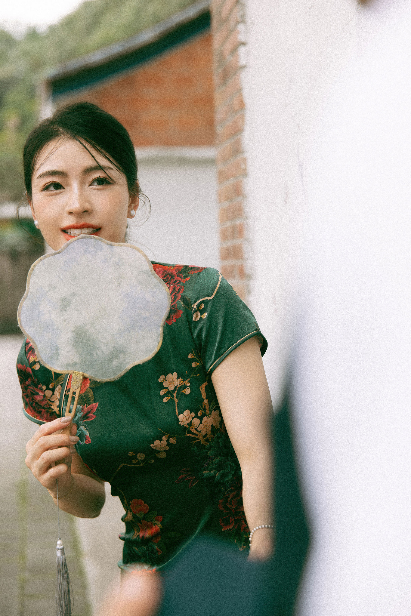 Taiwan Pre-Wedding Photoshoot Traditional Garden Qi Pao Experience Yangmingshan Vintage Night Market Shoot at Historic Garden pre-wedding photo