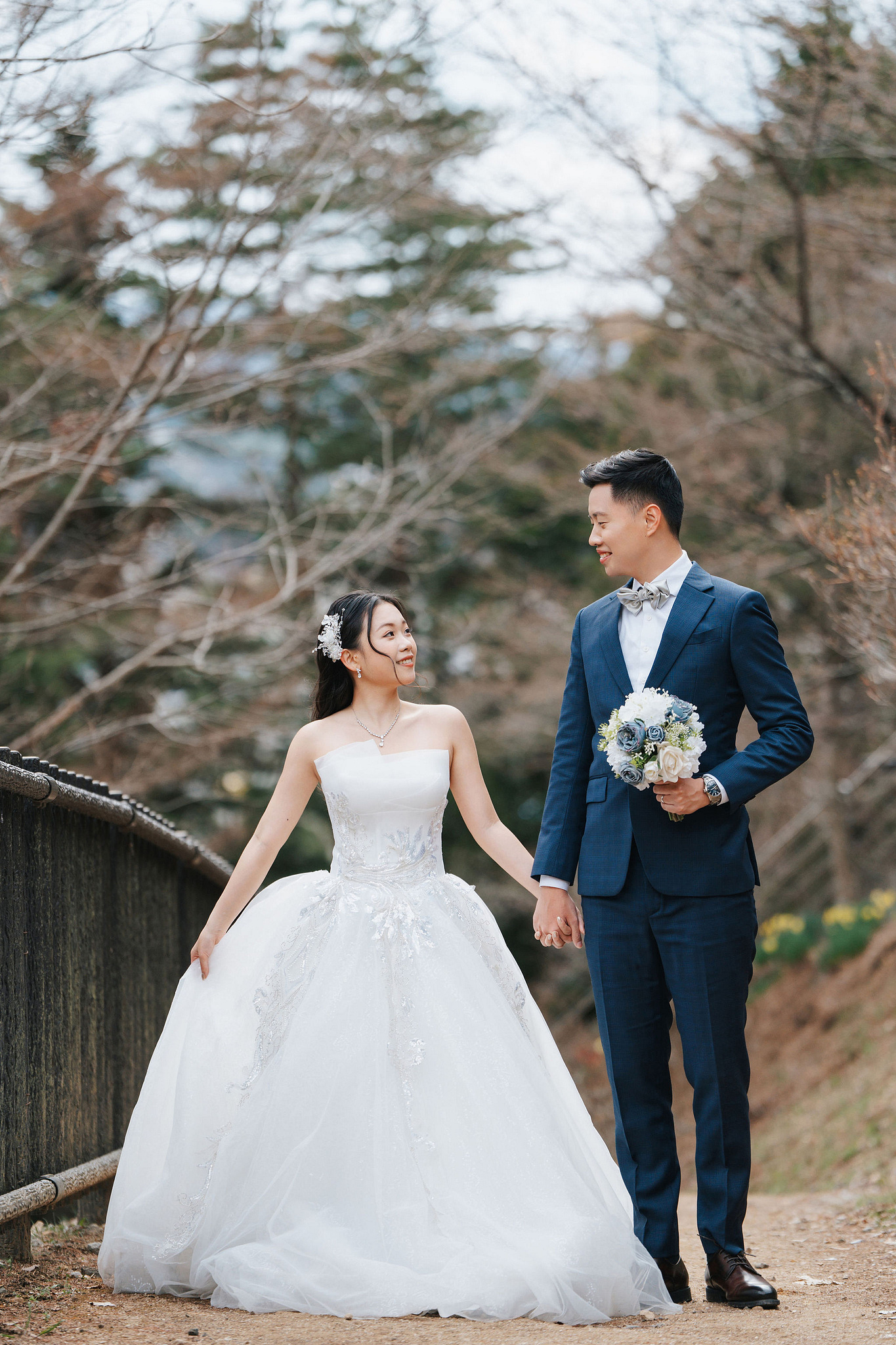 Tokyo & Mt Fuji Pre-Wedding Photoshoot | Tokyo Shrine, Chureito Pagoda & Lake Kawaguchiko at Chureito Pagoda pre-wedding photo