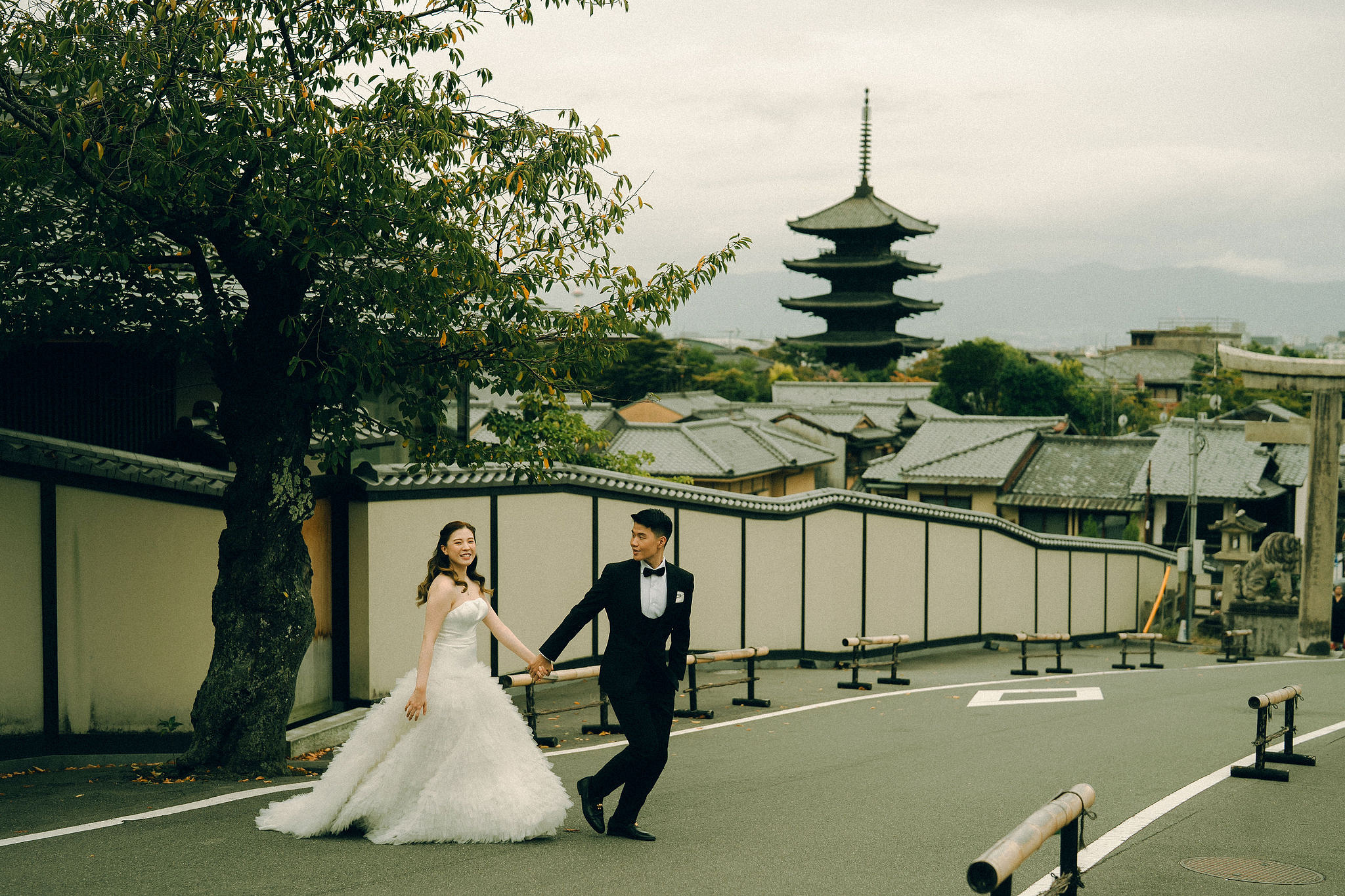 Kyoto Pre-Wedding Photoshoot | Fushimi Inari, Gion & Nara Park at Gion District & Historic Streets pre-wedding photo