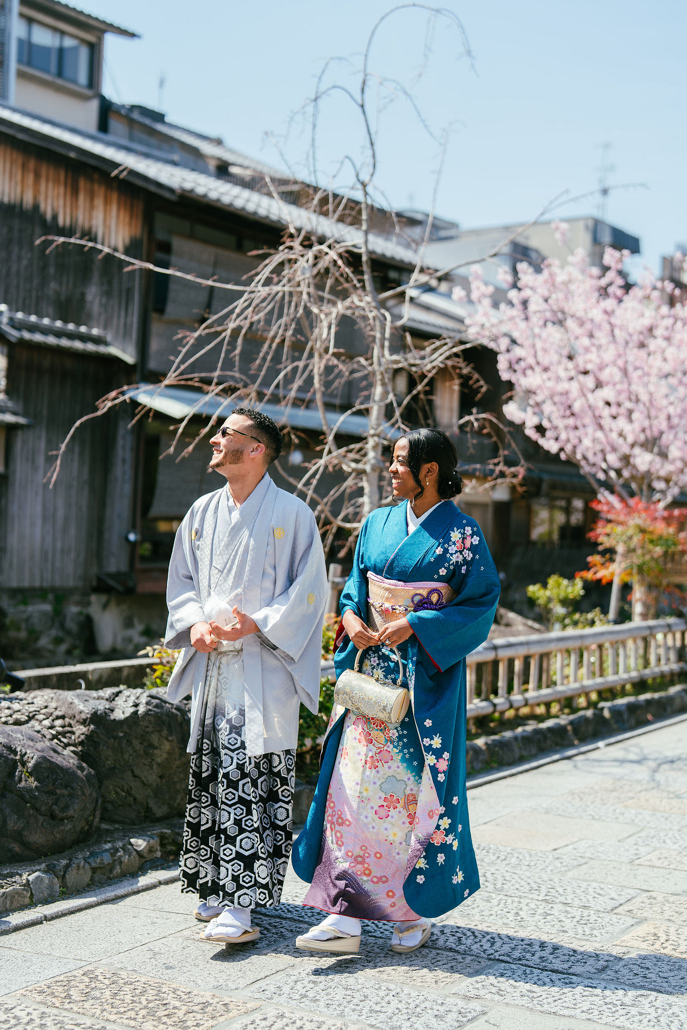 Kyoto Post-Wedding Photoshoot | Gion, Nara Deer Park & Mt. Wakakusa at Gion pre-wedding photo