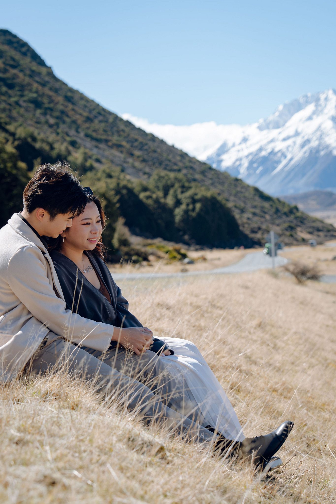 New Zealand Pre-Wedding Photoshoot | Lake Wakatipu, Alta Tarns, Coromandel Peak to Mount Cook at Mount Cook National Park pre-wedding photo