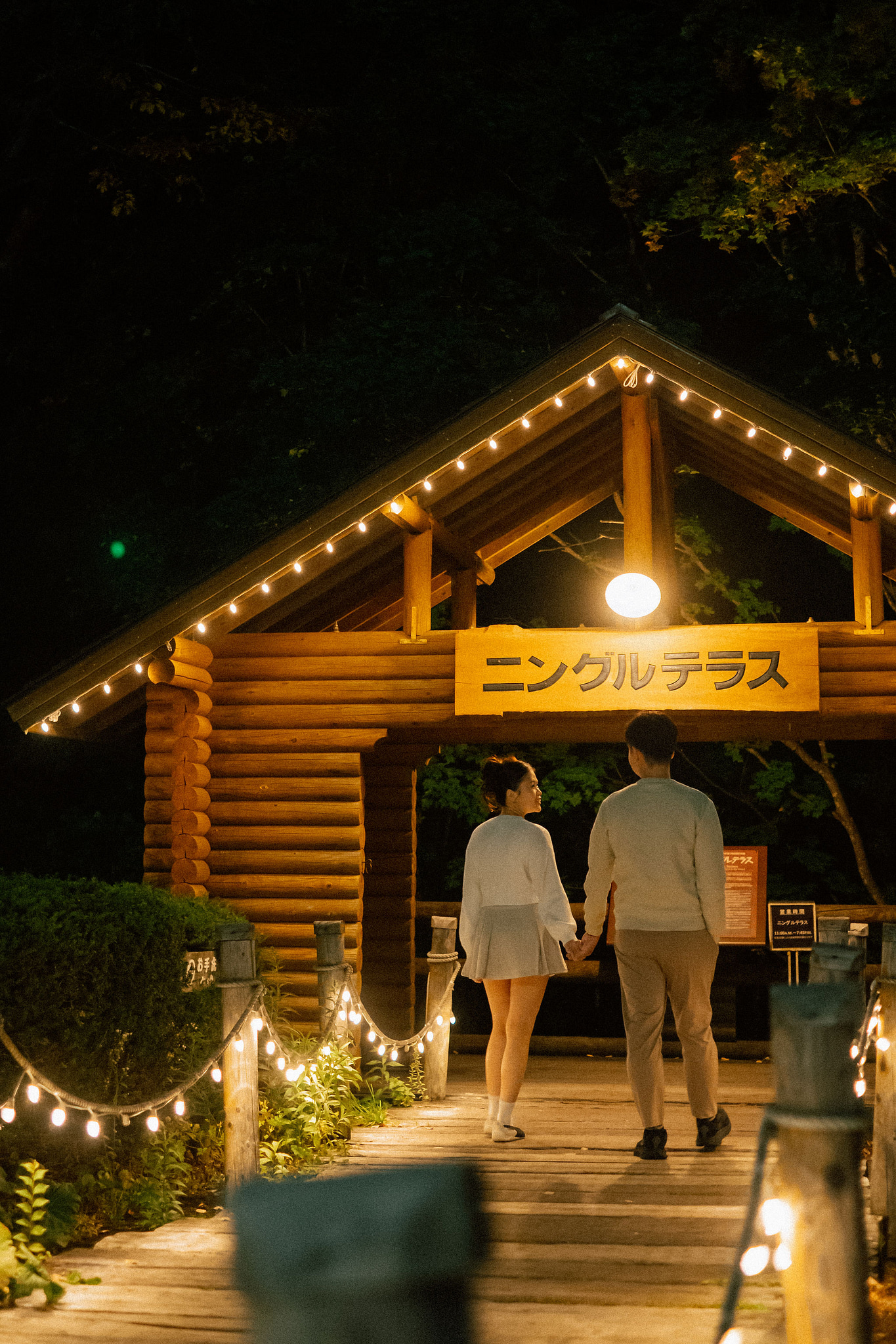Furano, Hokkaido Pre-Wedding Photoshoot | Farm Chiyoda, Shikisai-no-oka & Ningle Terrace at Ningle Terrace pre-wedding photo