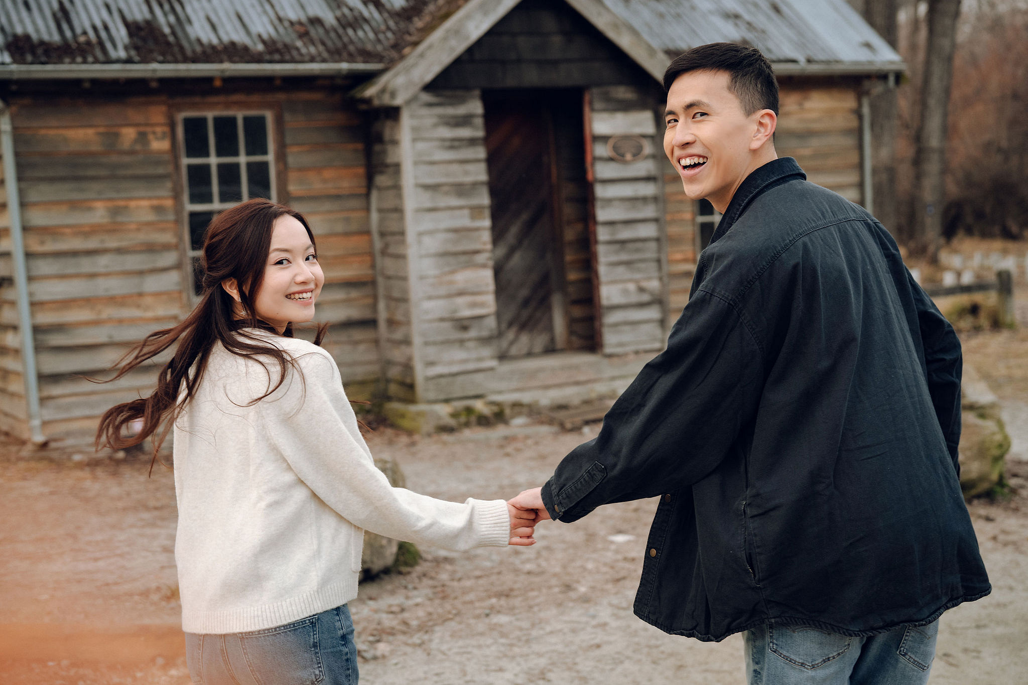 New Zealand Pre-Wedding Photoshoot with Lake Wakatipu, Skippers Canyon, Lake Tekapo, Mount Cook, and Omarama Clay Cliffs at Arrowtown pre-wedding photo