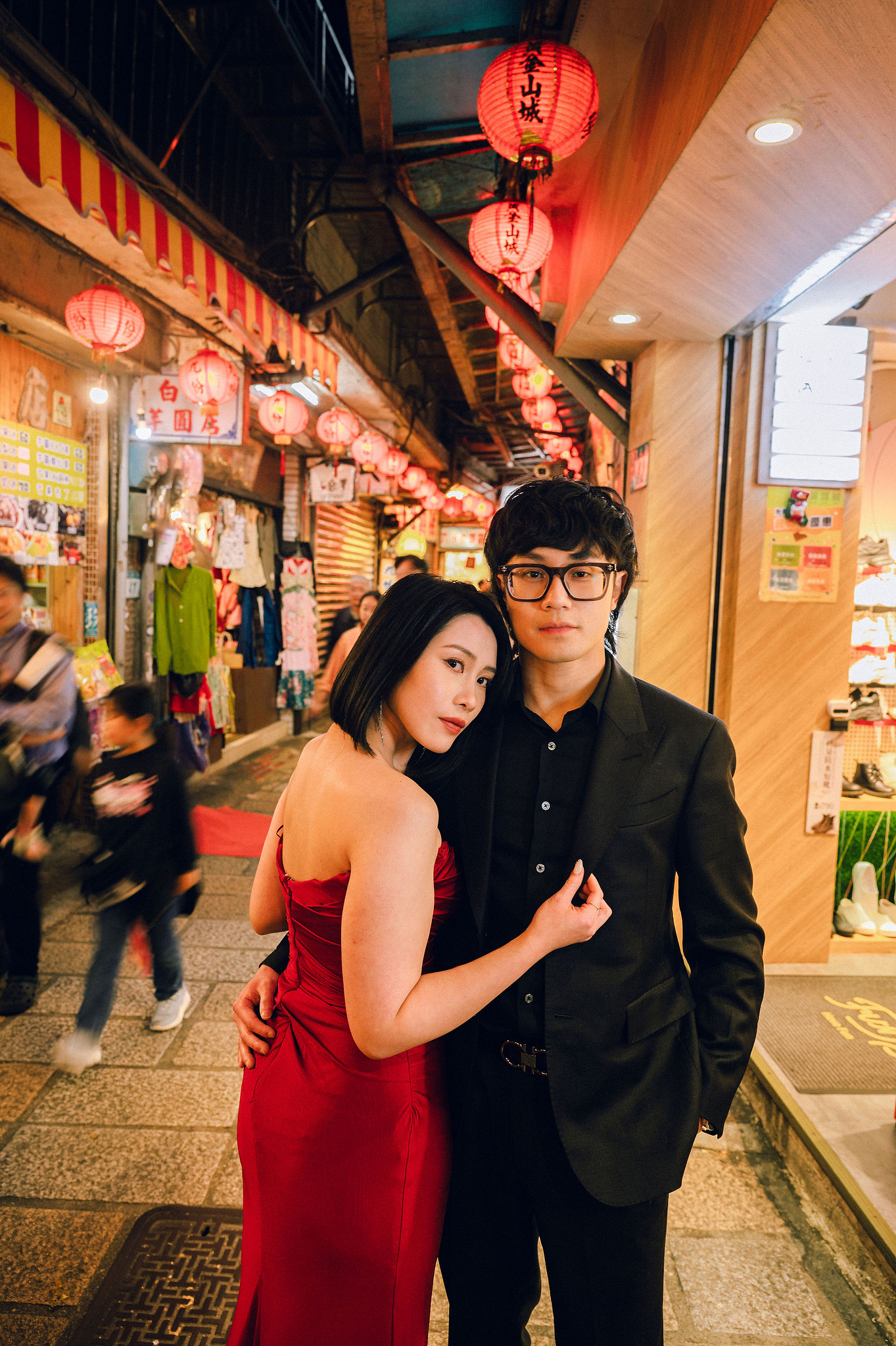 Taiwan Pre-Wedding Photoshoot | Ximending, Lengshuikeng & Jiufen at Jiufen pre-wedding photo