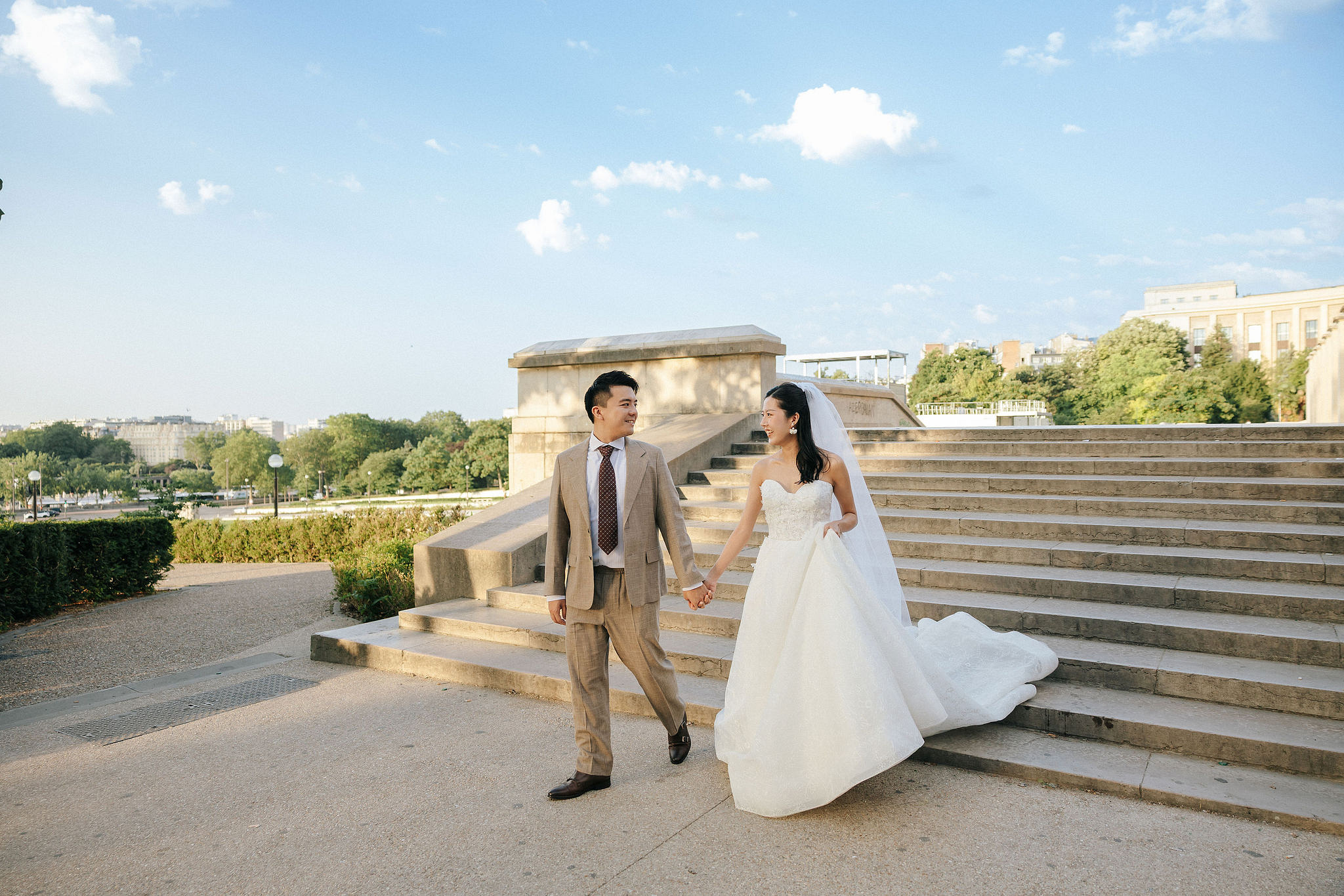 Paris Pre-Wedding Photoshoot | Place du Trocadéro, Bir-Hakeim Bridge & Parisian Streets at Place du Trocadéro pre-wedding photo