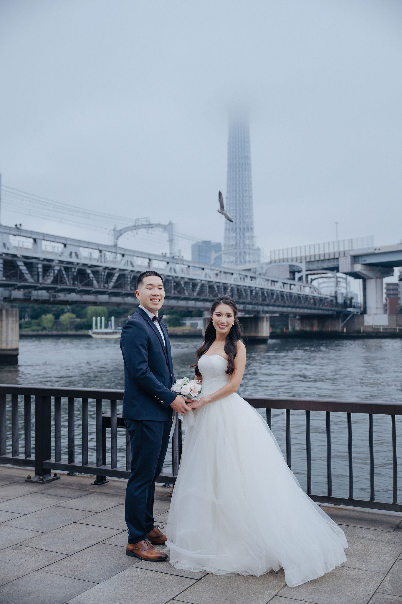 Tokyo Pre-Wedding Photoshoot | Tokyo Shrine, Tokyo Riverfront & Shinjuku at Tokyo Riverfront pre-wedding photo