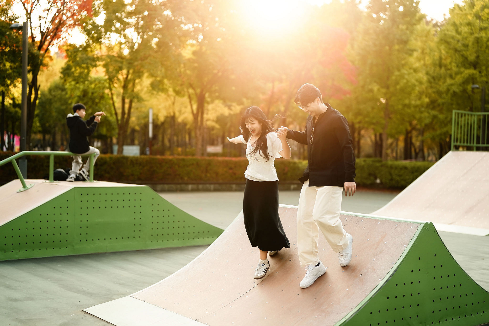 Seoul Pre-Wedding Photoshoot | Muhly Park, Seoul Forest & Cafe Street` at Cafe Street pre-wedding photo