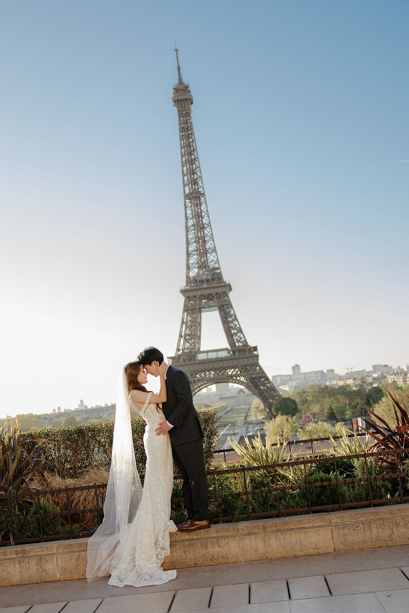Paris Pre-Wedding Photoshoot | Place du Trocadéro, Bir-Hakeim Bridge, Sacré-Cœur Basilica, Parisian Café & Palais Royal at Place du Trocadéro pre-wedding photo