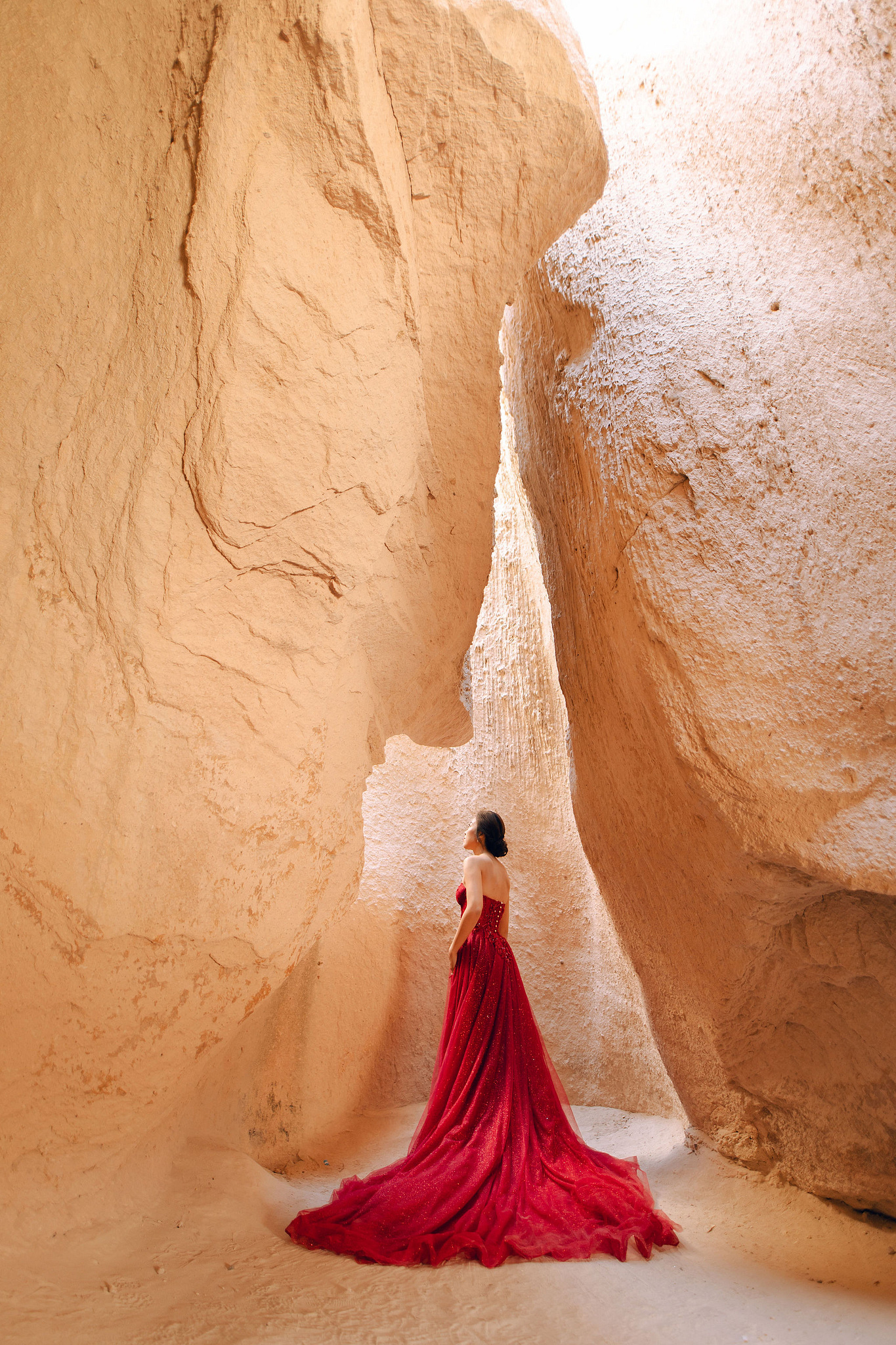Cappadocia Pre-Wedding Photoshoot | Love Valley, Canyon, Lunar Cappadocian Hotel & Lake Tuz at Canyon pre-wedding photo