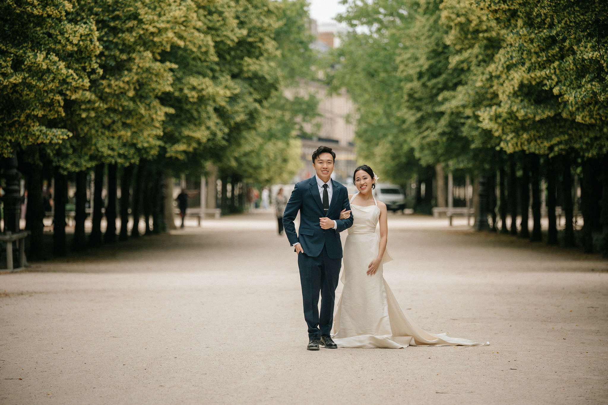 Paris Pre-Wedding Photoshoot | Place du Trocadéro, Bir-Hakeim Bridge, Louvre Pyramid, Tuileries Garden & Montmartre at Tuileries Garden pre-wedding photo