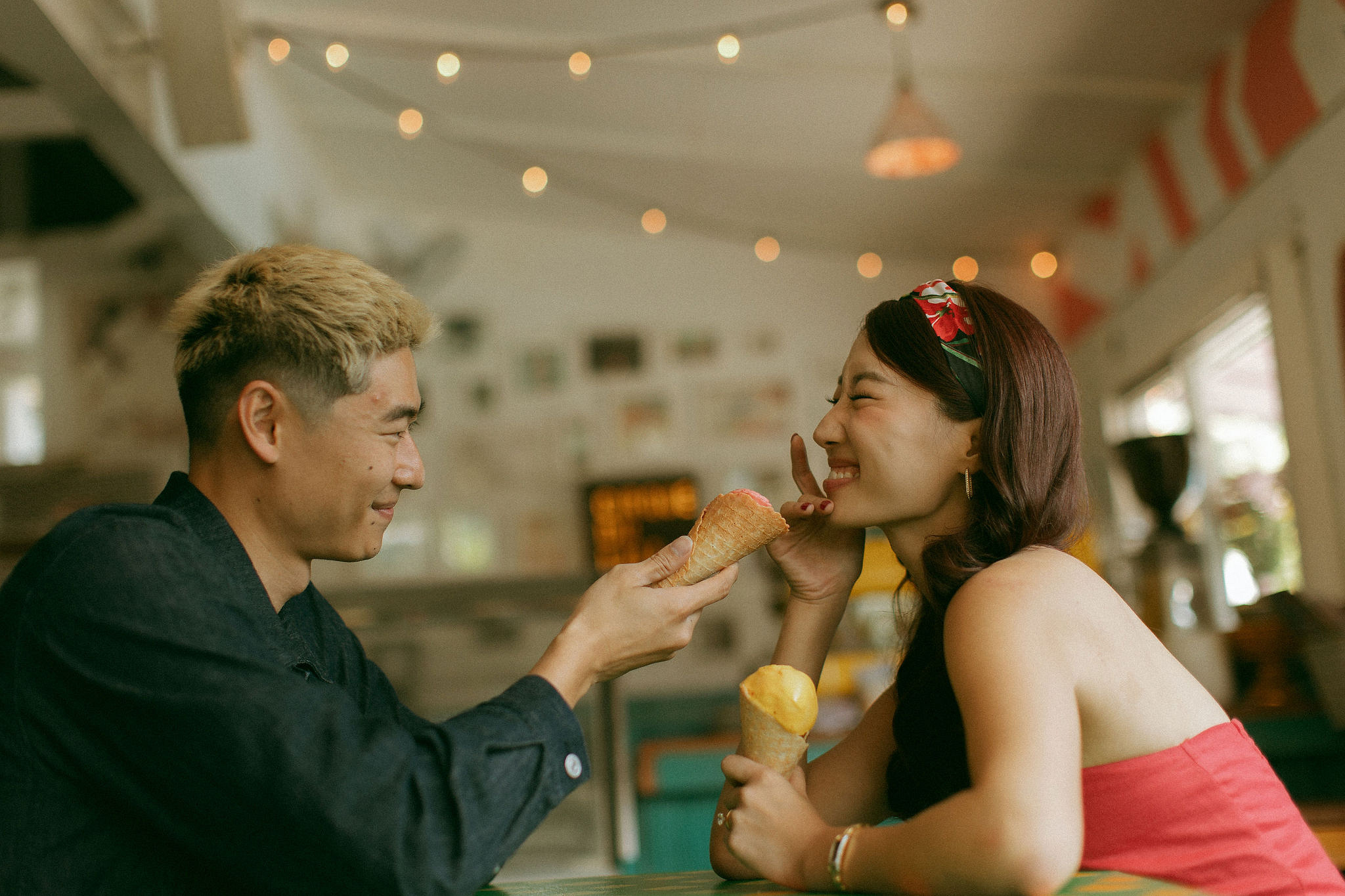 Bali Pre-Wedding Photoshoot | Mt. Batur Pinggan Village, Gelato Diner & Black Sand Beach at Restaurant   pre-wedding photo
