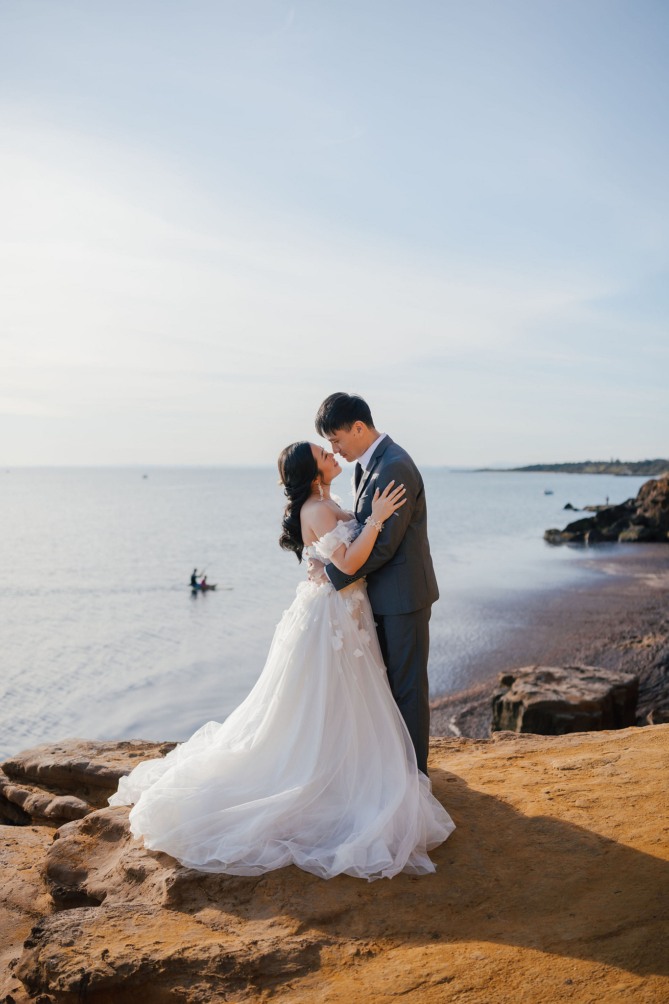 Melbourne Pre-Wedding Photoshoot | Redwood Forest, The Farm & Half Moon Bay at Half Moon Bay pre-wedding photo