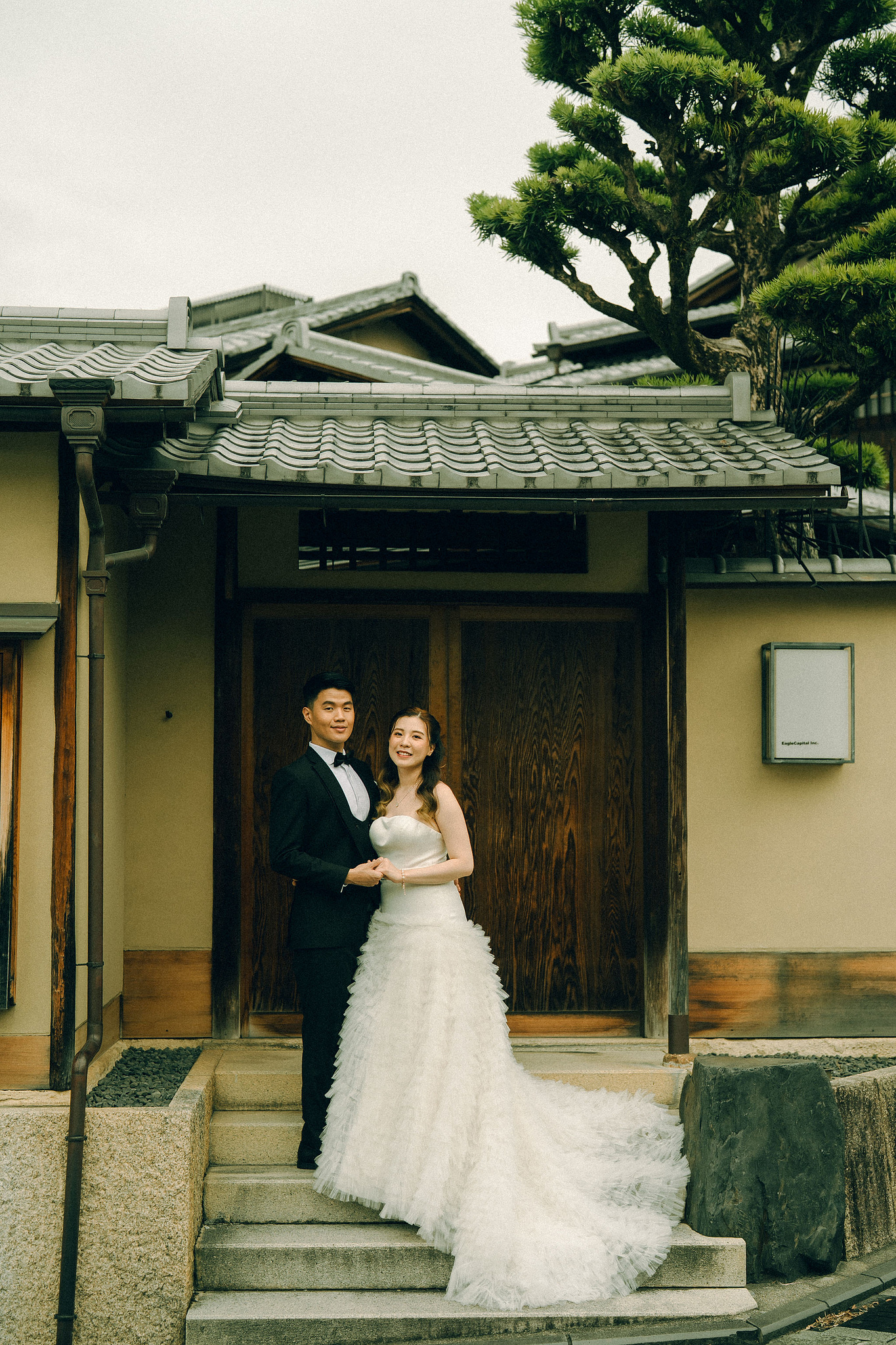 Kyoto Pre-Wedding Photoshoot | Fushimi Inari, Gion & Nara Park at Gion District & Historic Streets pre-wedding photo