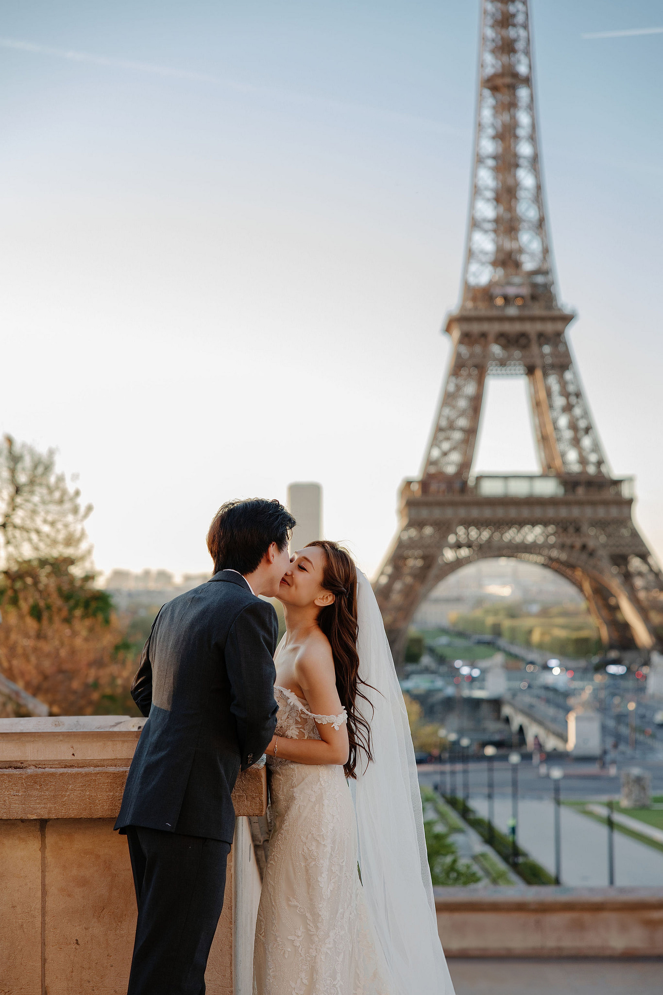 Paris Pre-Wedding Photoshoot | Place du Trocadéro, Bir-Hakeim Bridge, Sacré-Cœur Basilica, Parisian Café & Palais Royal at Place du Trocadéro pre-wedding photo
