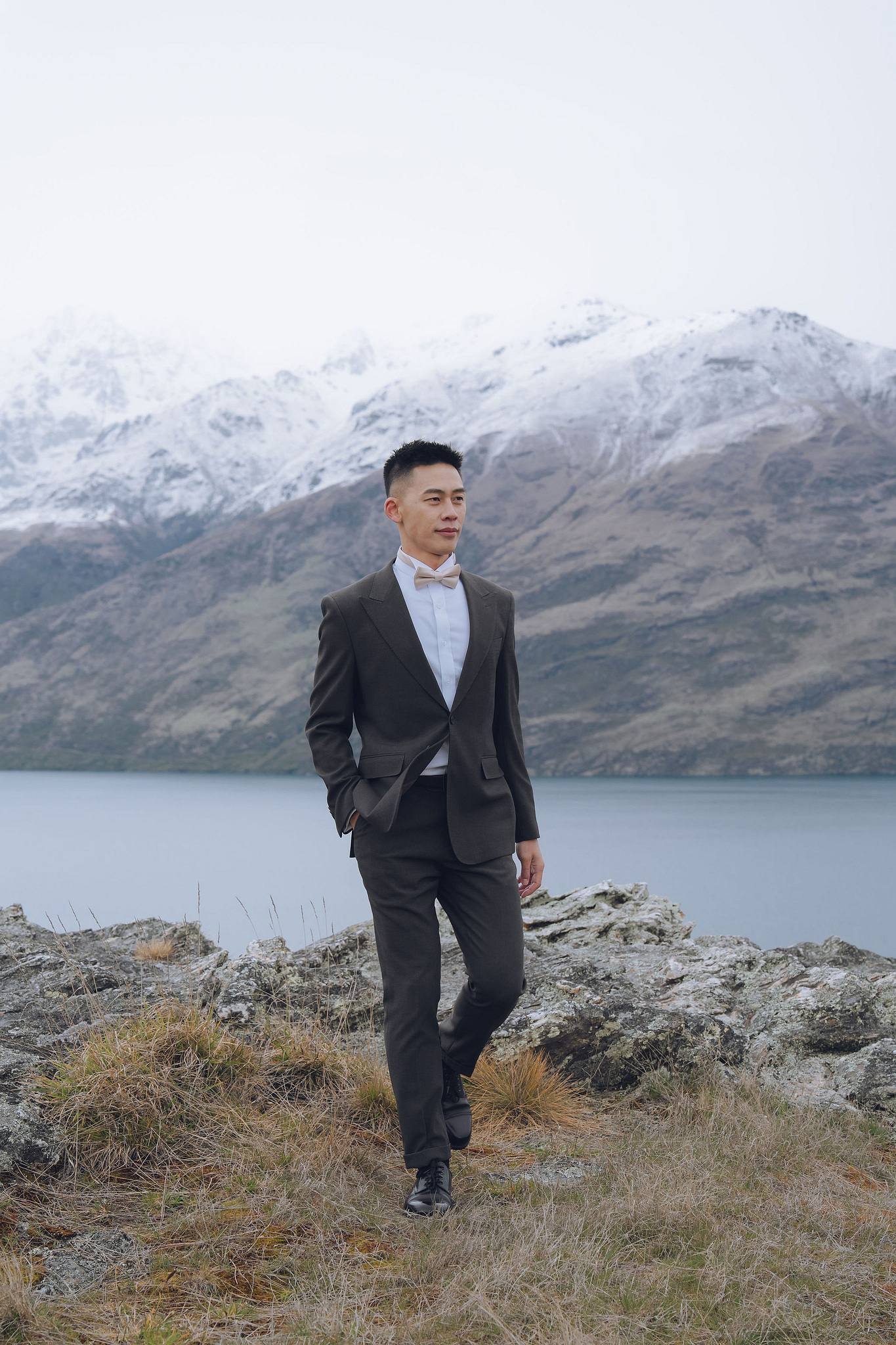 New Zealand Pre-Wedding Photoshoot | Queenstown, Lake Wakatipu, Skippers Canyon & Arrowtown at Lake Wakatipu pre-wedding photo