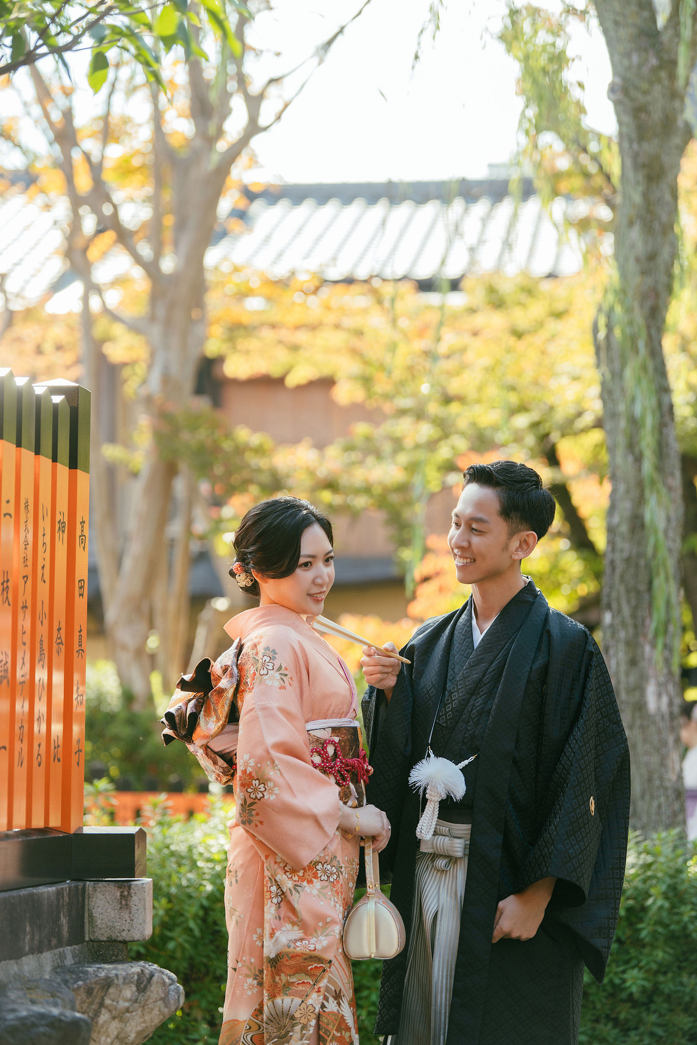 Kyoto Pre-Wedding Photoshoot | Gion Streets & Fushimi Inari Shrine & Nara Park at Fushimi Inari Shrine pre-wedding photo