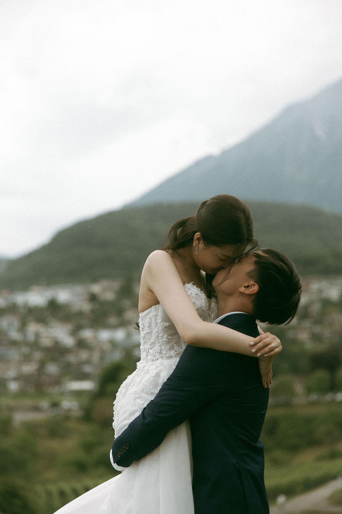 Switzerland Pre-Wedding Photoshoot | Spiez at Spiez pre-wedding photo