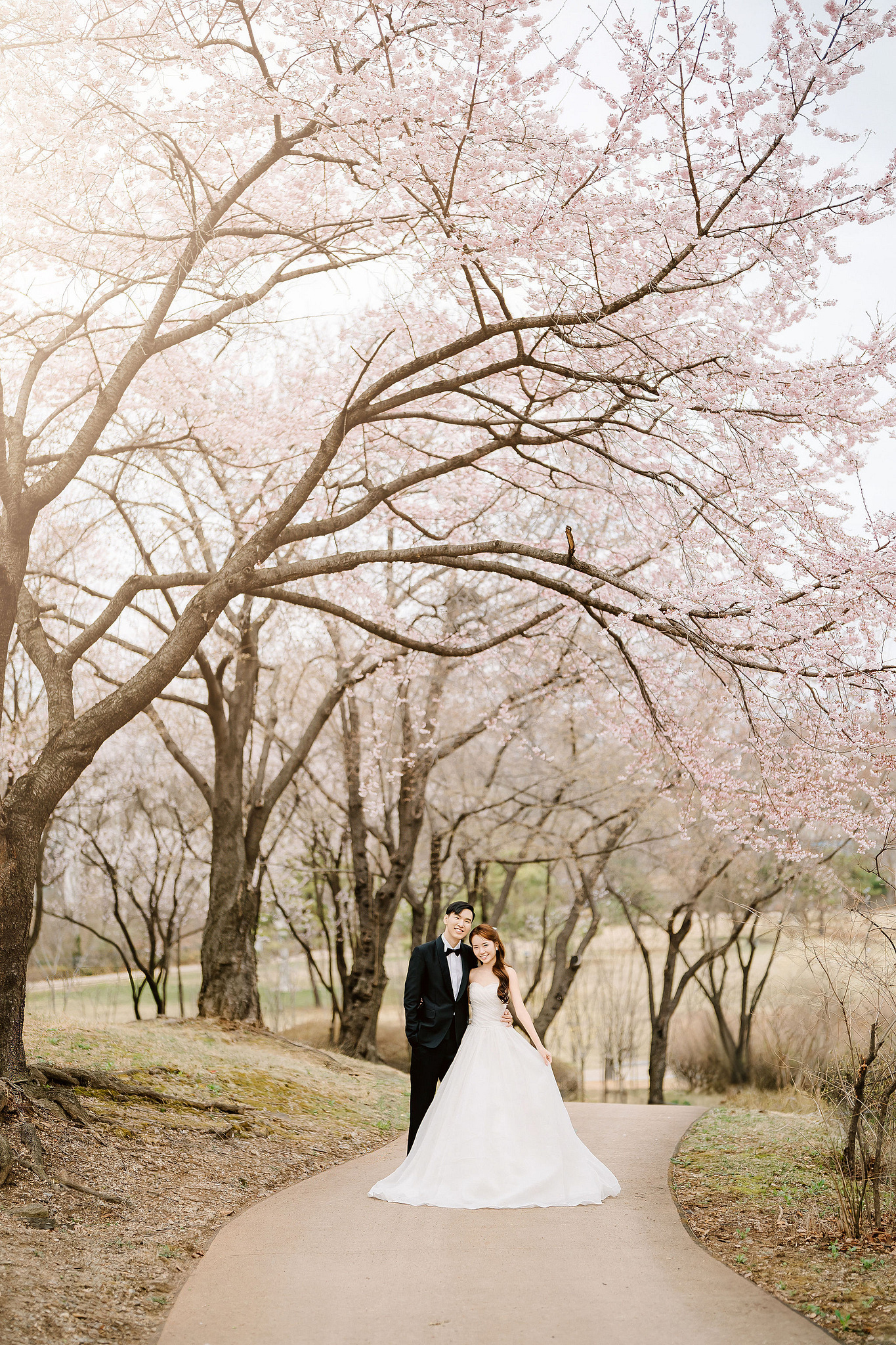 Seoul Pre-Wedding Photoshoot | Yongsan Park, Yonsei University & Kyung Hee University at Yongsan Park pre-wedding photo