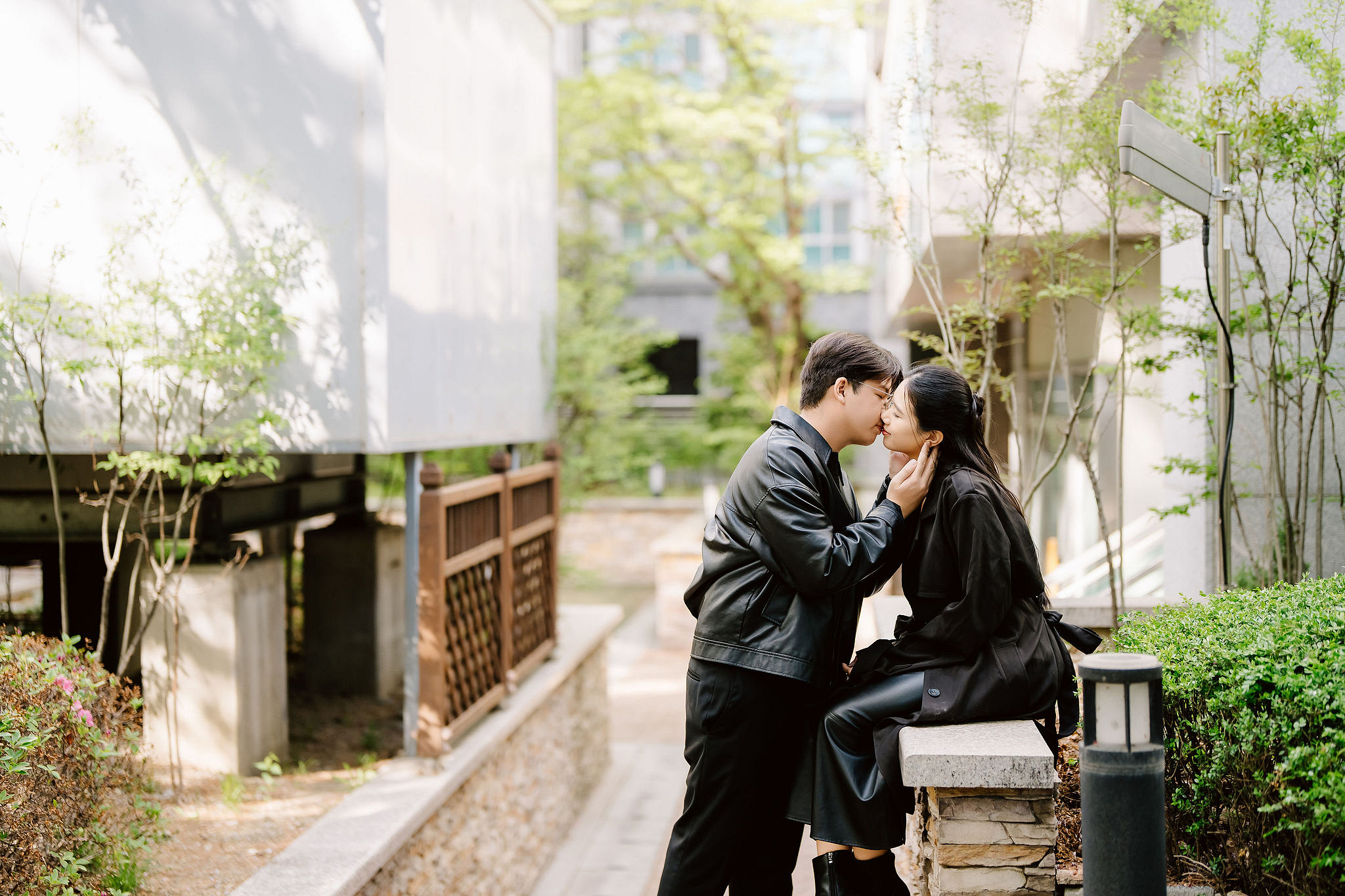Seoul Pre-Wedding Photoshoot | Namsan, City Streets & Hangang Park at City Streets pre-wedding photo