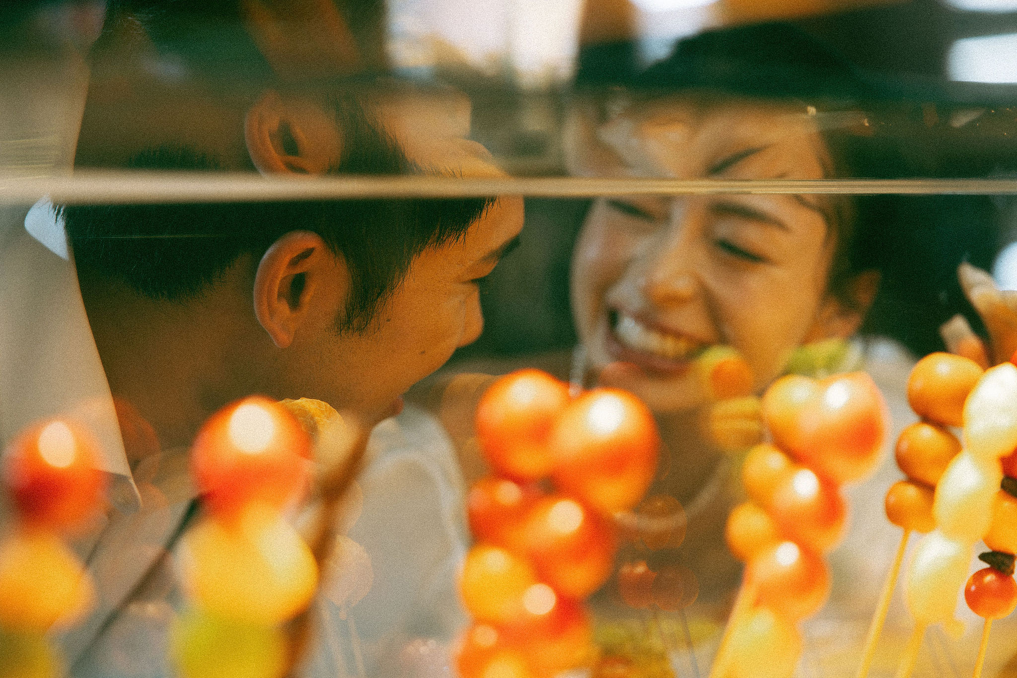 Taiwan Pre-Wedding Photoshoot Traditional Garden Qi Pao Experience Yangmingshan Vintage Night Market Shoot at Night Market pre-wedding photo