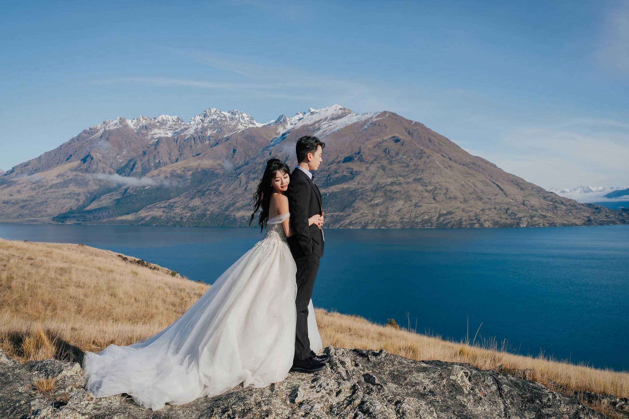 New Zealand Pre-Wedding Photoshoot | Lake Wakatipu, Fog Peak, Lake Tekapo, Glacier & Mount Cook National Park at Lake Wakatipu pre-wedding photo