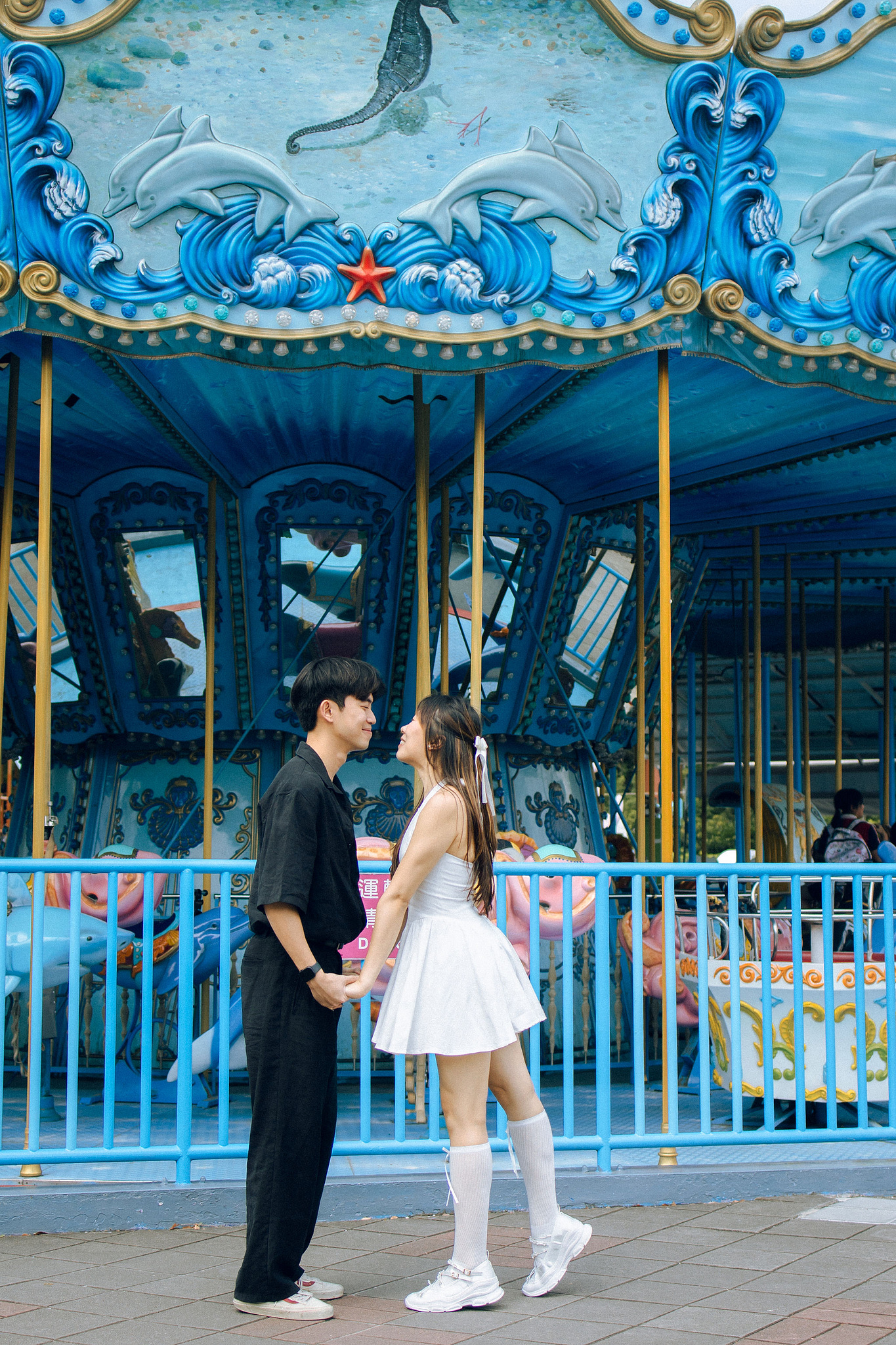 Taiwan Pre-Wedding Photoshoot | Dadaocheng & Children's Amusement Park at Children's Amusement Park pre-wedding photo