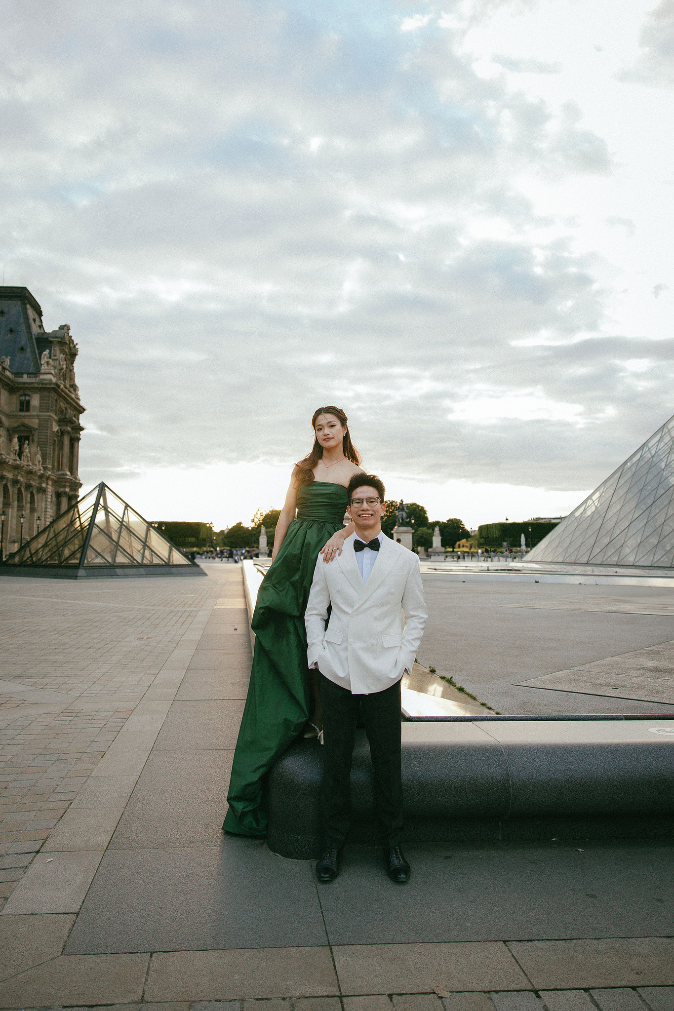Paris Pre-Wedding Photoshoot | Place du Trocadéro, Luxembourg Gardens, Parisian Café, Louvre & Bir-Hakeim Bridge at Louvre pre-wedding photo