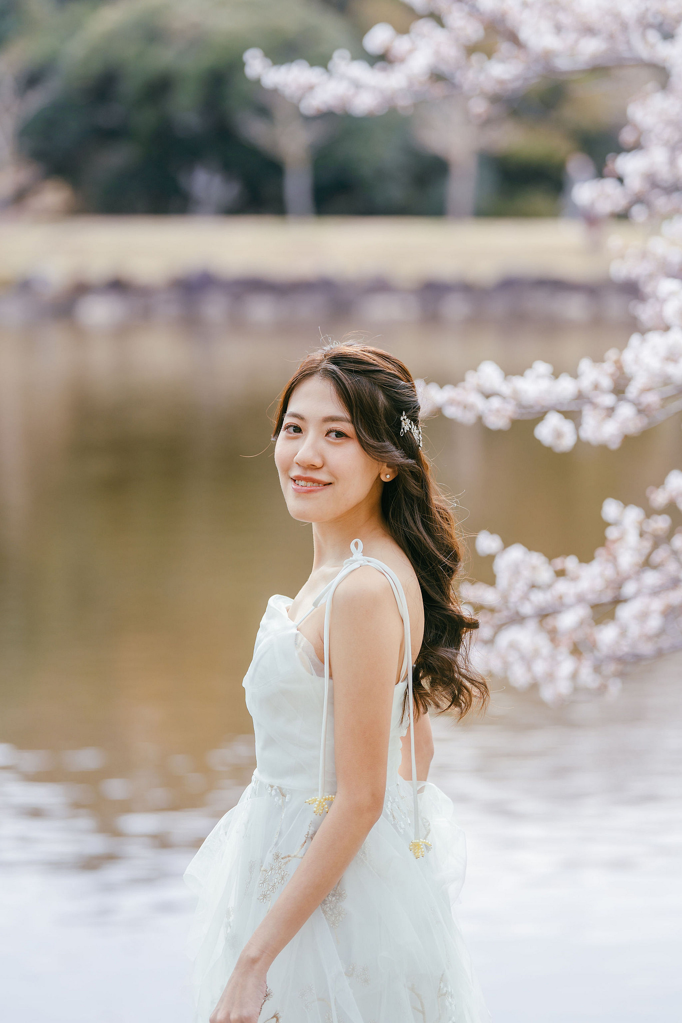 Kyoto Pre-Wedding Photoshoot | Nara Park, Gion & Mount Wakakusa at Nara Park pre-wedding photo