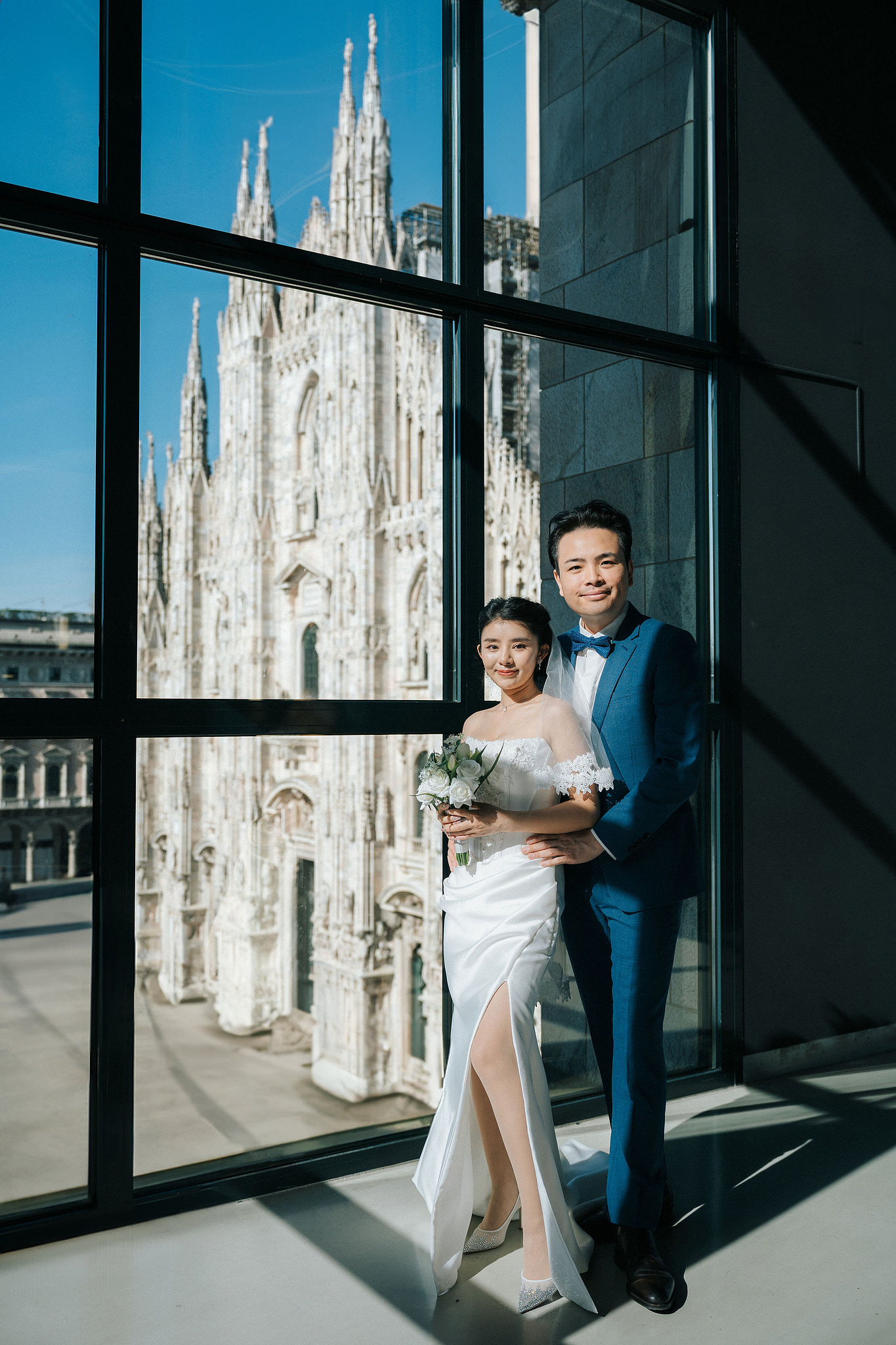 Milan Pre-Wedding Photoshoot | Milan Cathedral & Galleria Vittorio Emanuele II at Milan Cathedral pre-wedding photo