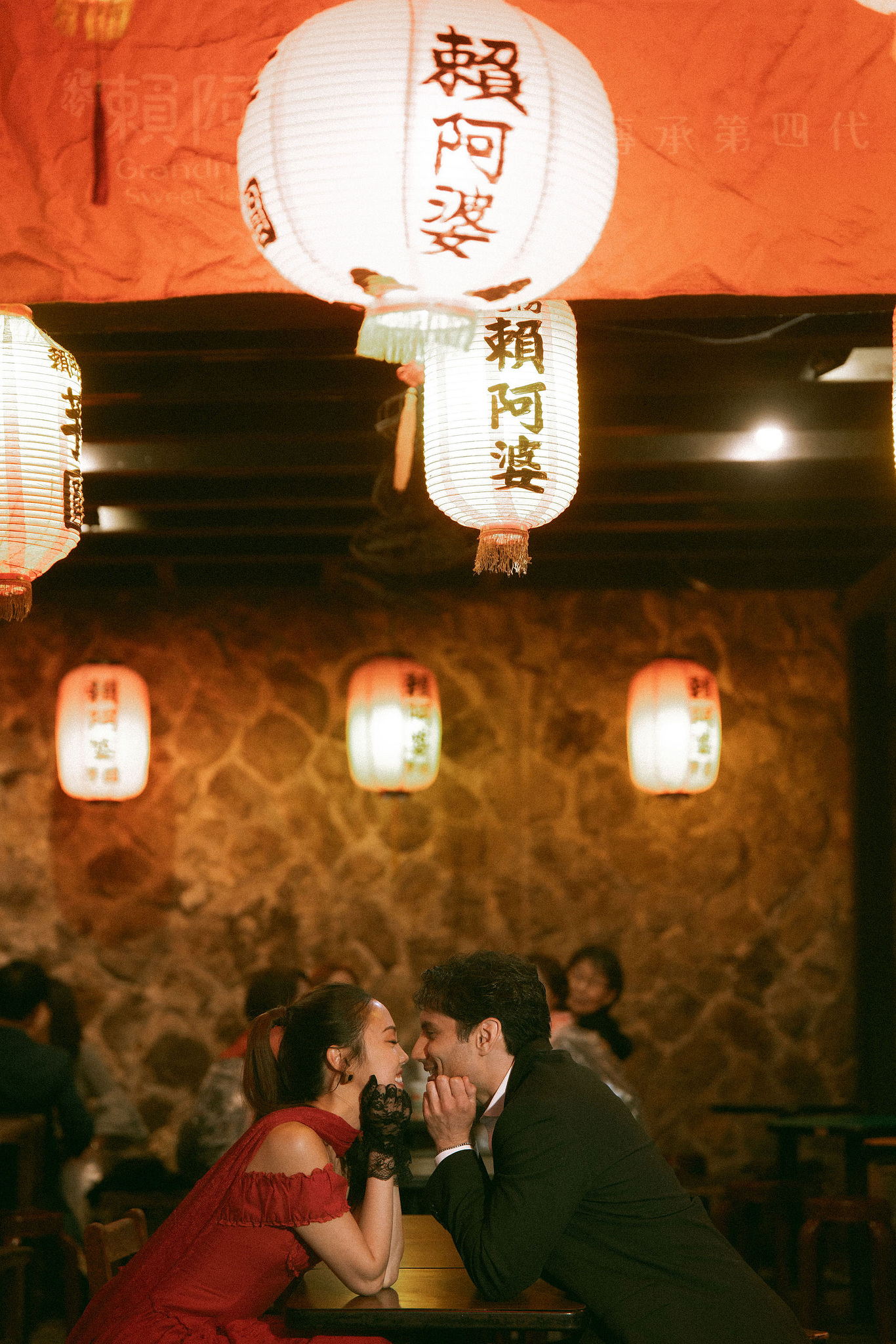 Taiwan Pre-Wedding Photoshoot | Bopiliao Historical Block, Nanya Rocks, Jinguashi & Jiufen at Jiufen pre-wedding photo