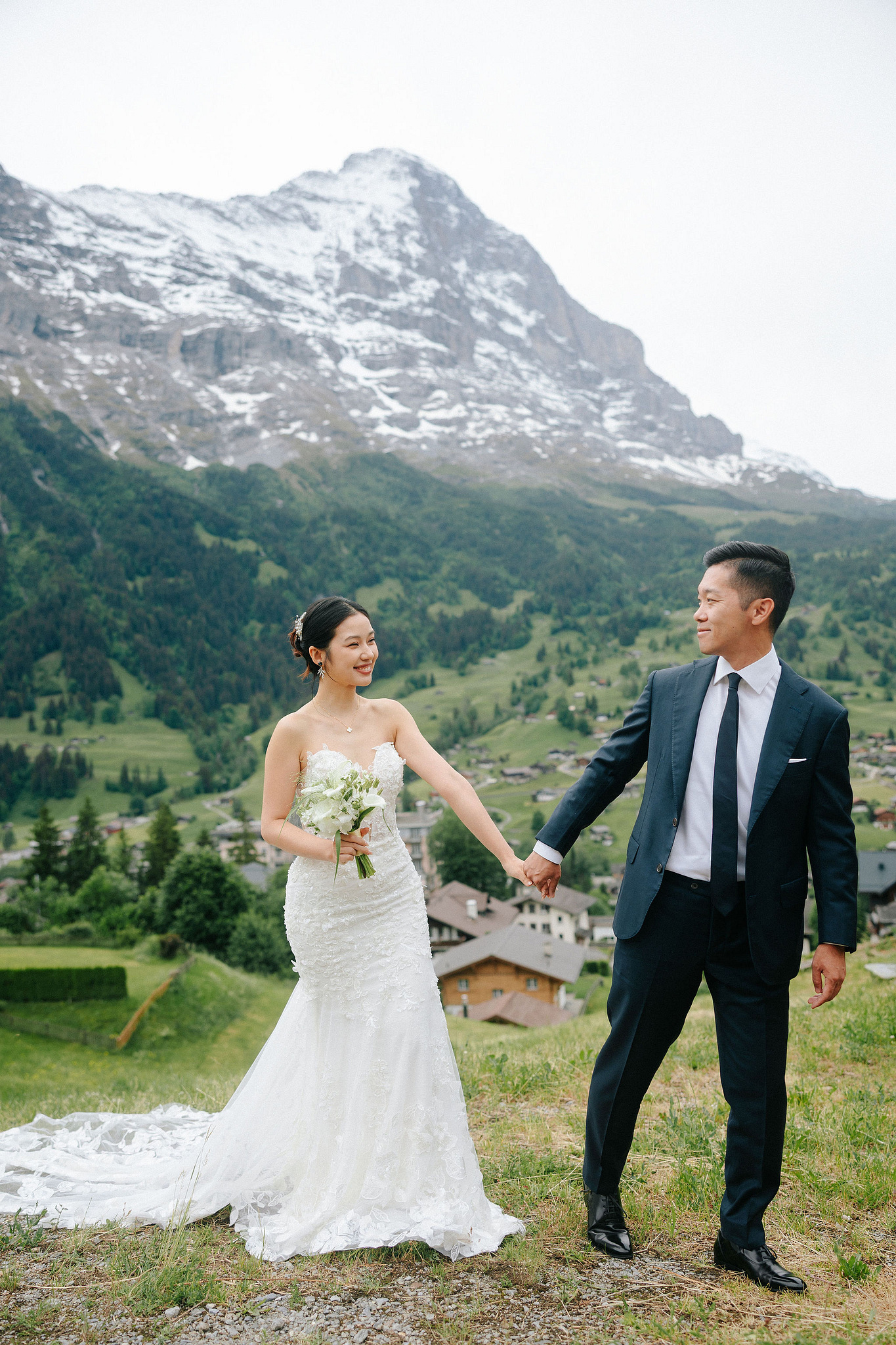 Switzerland Pre-Wedding Photoshoot | Grindelwald Village & Lauterbrunnen & Lake Lungern at Grindelwald Village pre-wedding photo