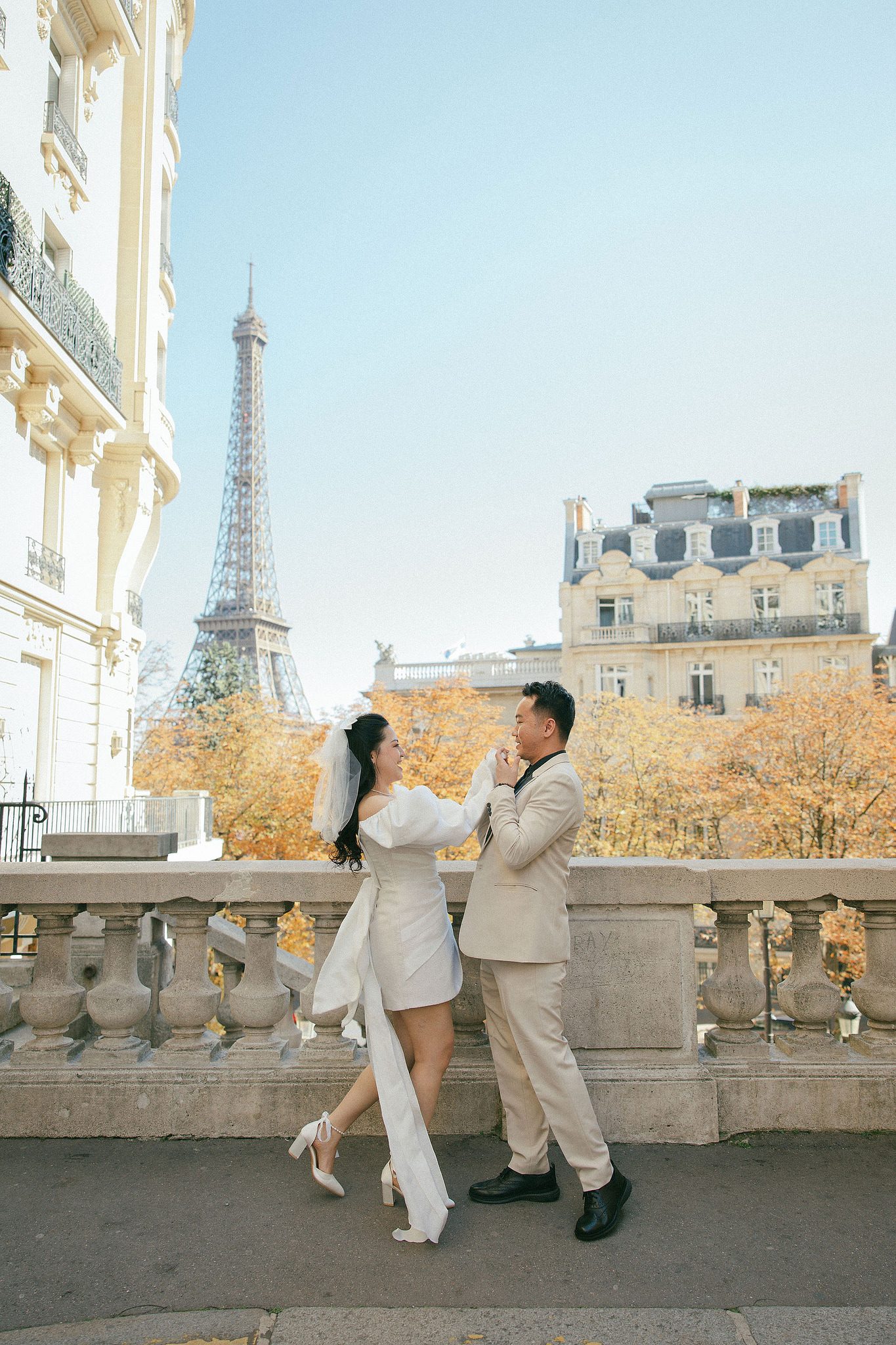 Paris Autumn Pre-Wedding Photoshoot | Avenue de Camoëns, Tuileries Garden, Louvre, Pont Alexandre III & Bir-Hakeim Bridge at Avenue de Camoëns pre-wedding photo