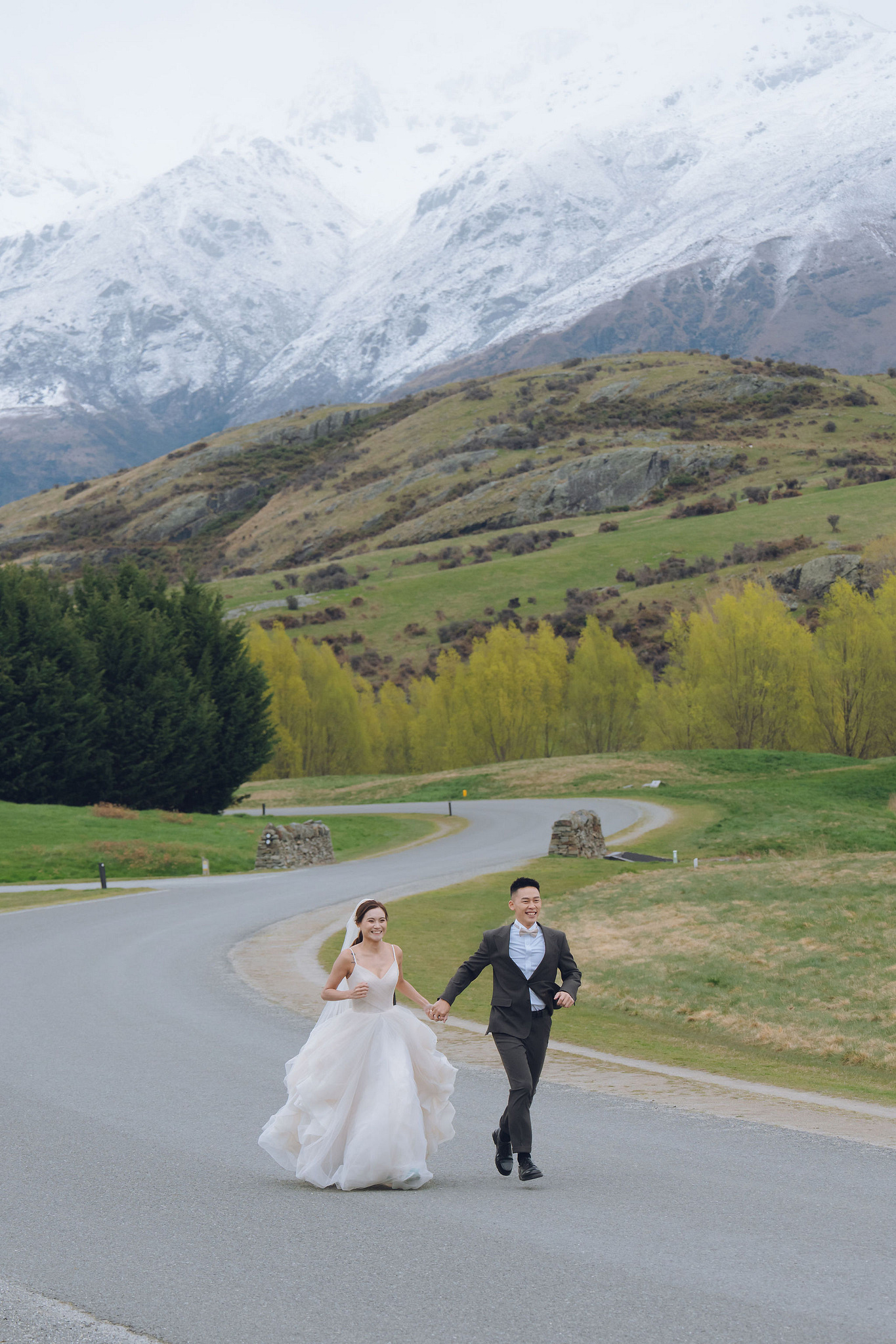 New Zealand Pre-Wedding Photoshoot | Queenstown, Lake Wakatipu, Skippers Canyon & Arrowtown at Queenstown Highway pre-wedding photo