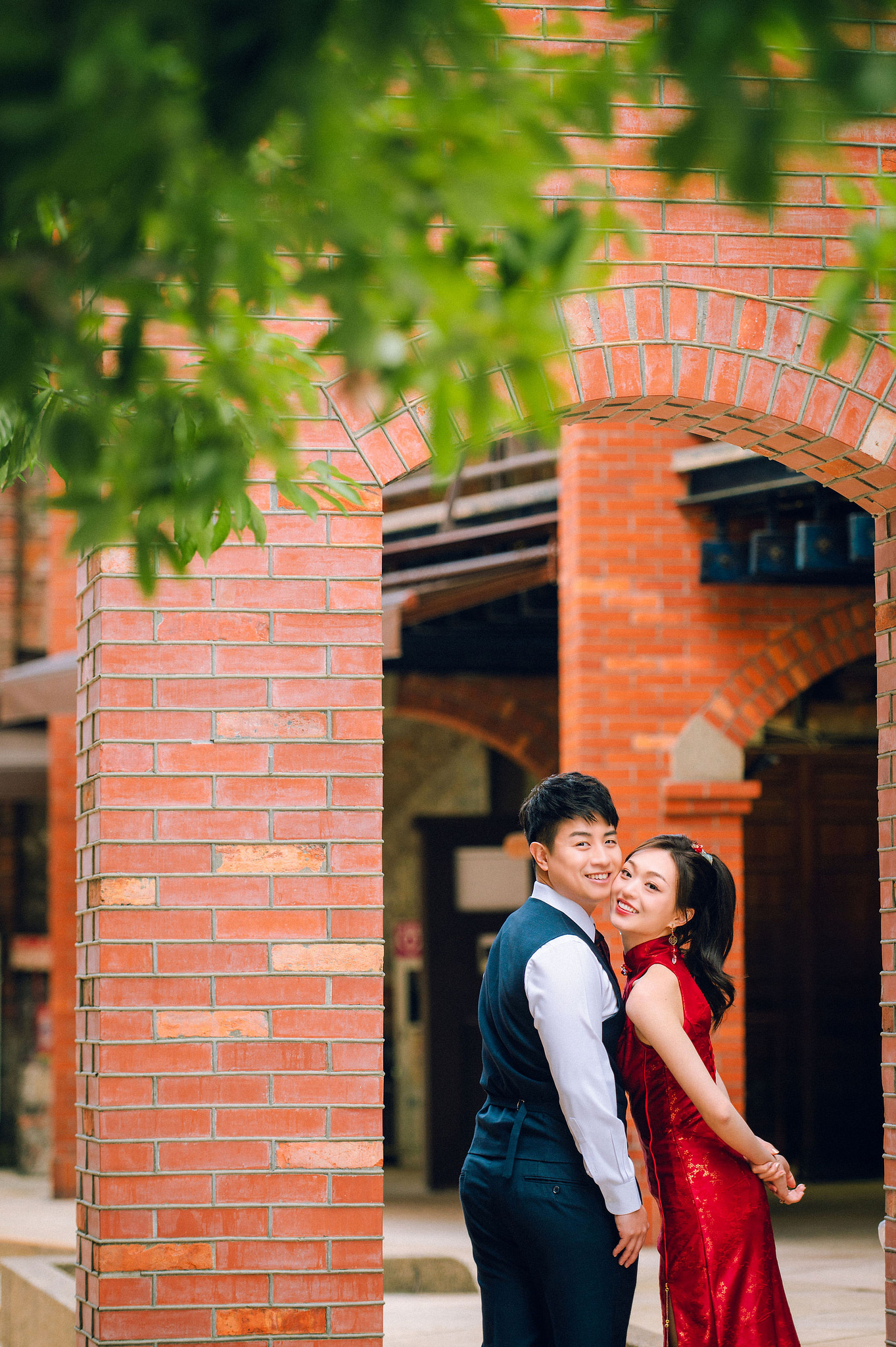 Taiwan Pre-Wedding Photoshoot | Dadaocheng, Nanjing Road & Huaxi Street at Nanjing Road pre-wedding photo