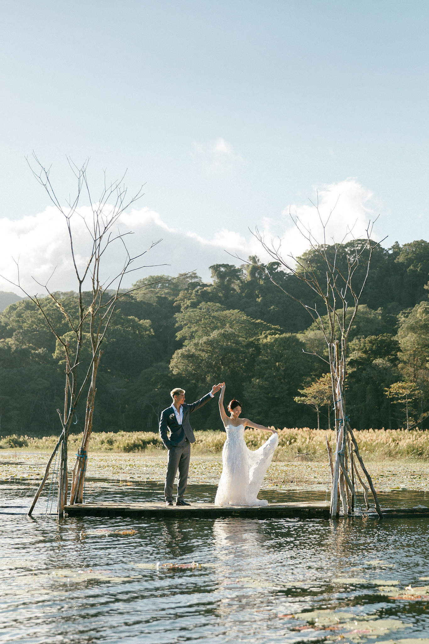 Bali Pre-Wedding Photoshoot | Lake Tamblingan, Kebun Raya Botanic Gardens & Blangsinga Waterfall at Lake Tamblingan pre-wedding photo