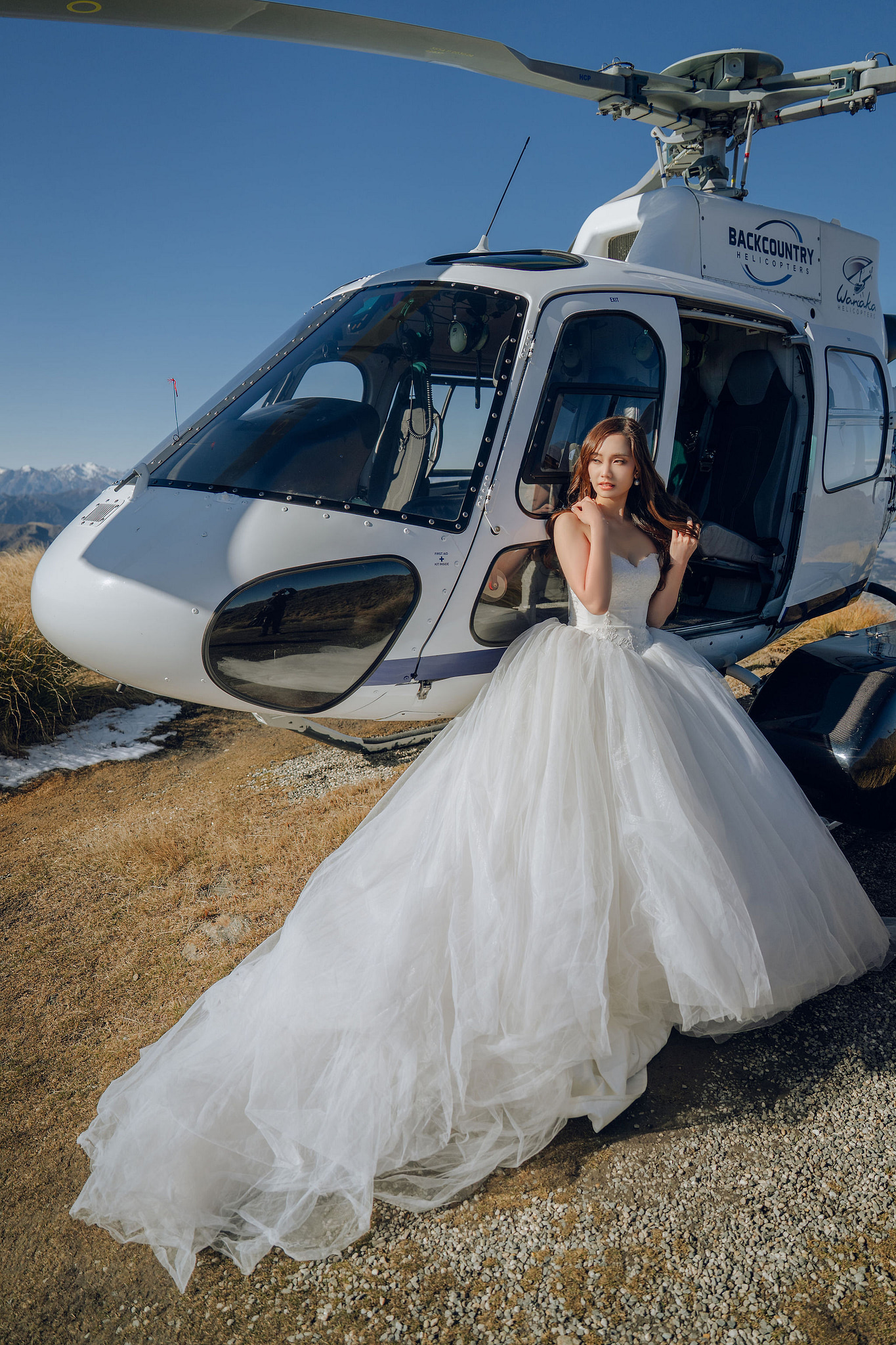New Zealand Pre-Wedding Photoshoot | Coromandel Peak, Lake Wakatipu & Queenstown, Skippers Canyon, Lake Tekapo, Mount Cook National Park & Glacier at Coromandel Peak pre-wedding photo