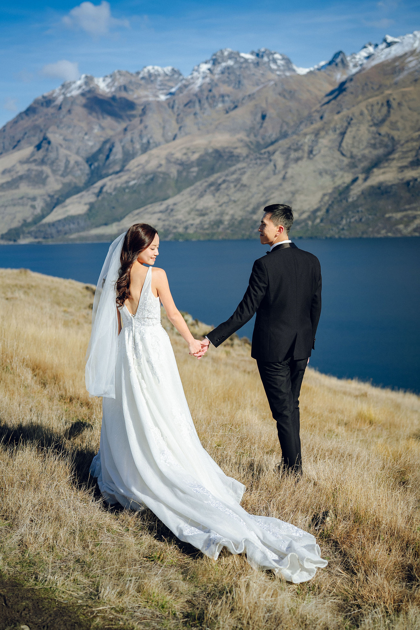 New Zealand Pre-Wedding Photoshoot with Lake Wakatipu, Skippers Canyon, Lake Tekapo, Mount Cook, and Omarama Clay Cliffs at Lake Wakatipu pre-wedding photo