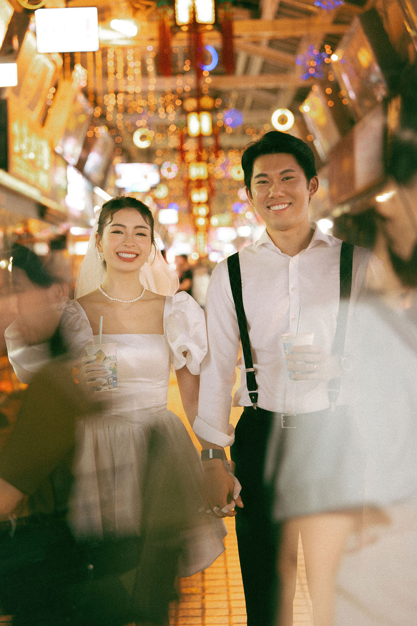 Taiwan Pre-Wedding Photoshoot Traditional Garden Qi Pao Experience Yangmingshan Vintage Night Market Shoot at Night Market pre-wedding photo