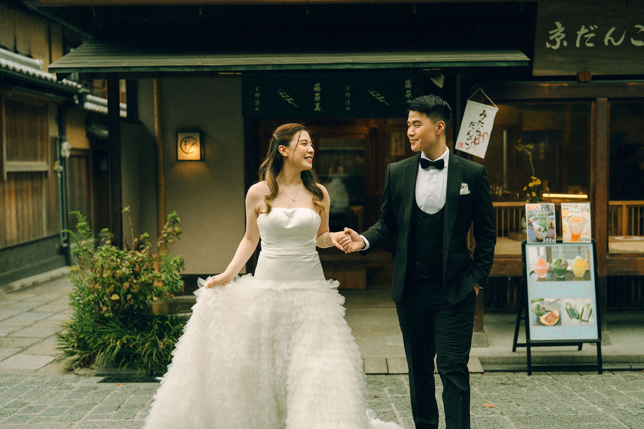 Kyoto Pre-Wedding Photoshoot | Fushimi Inari, Gion & Nara Park at Gion District & Historic Streets pre-wedding photo