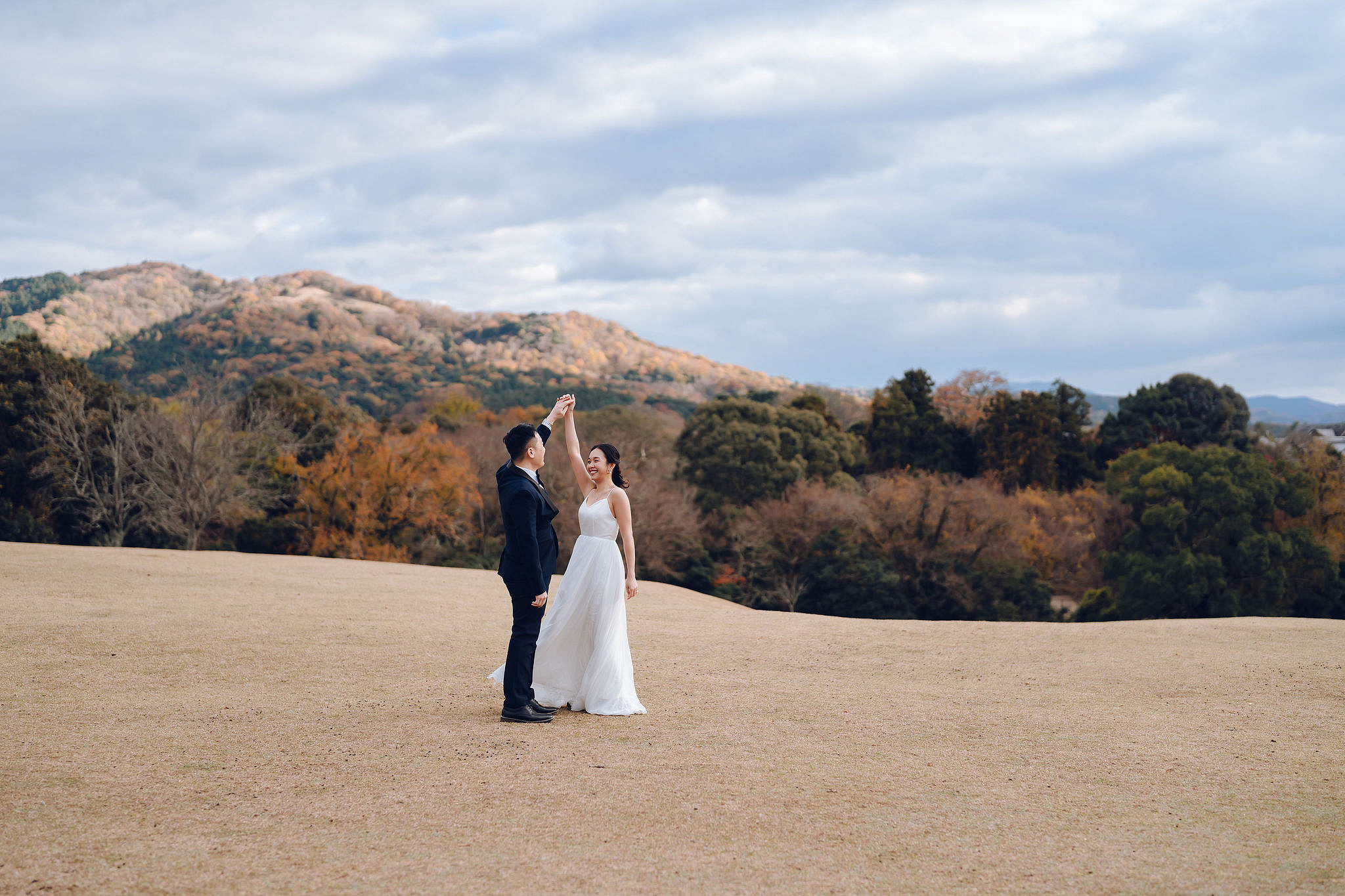 Kyoto Pre-Wedding Photoshoot | Historic Pagoda Streets & Nara Grasslands at Nara Grasslands & Rolling Hills pre-wedding photo
